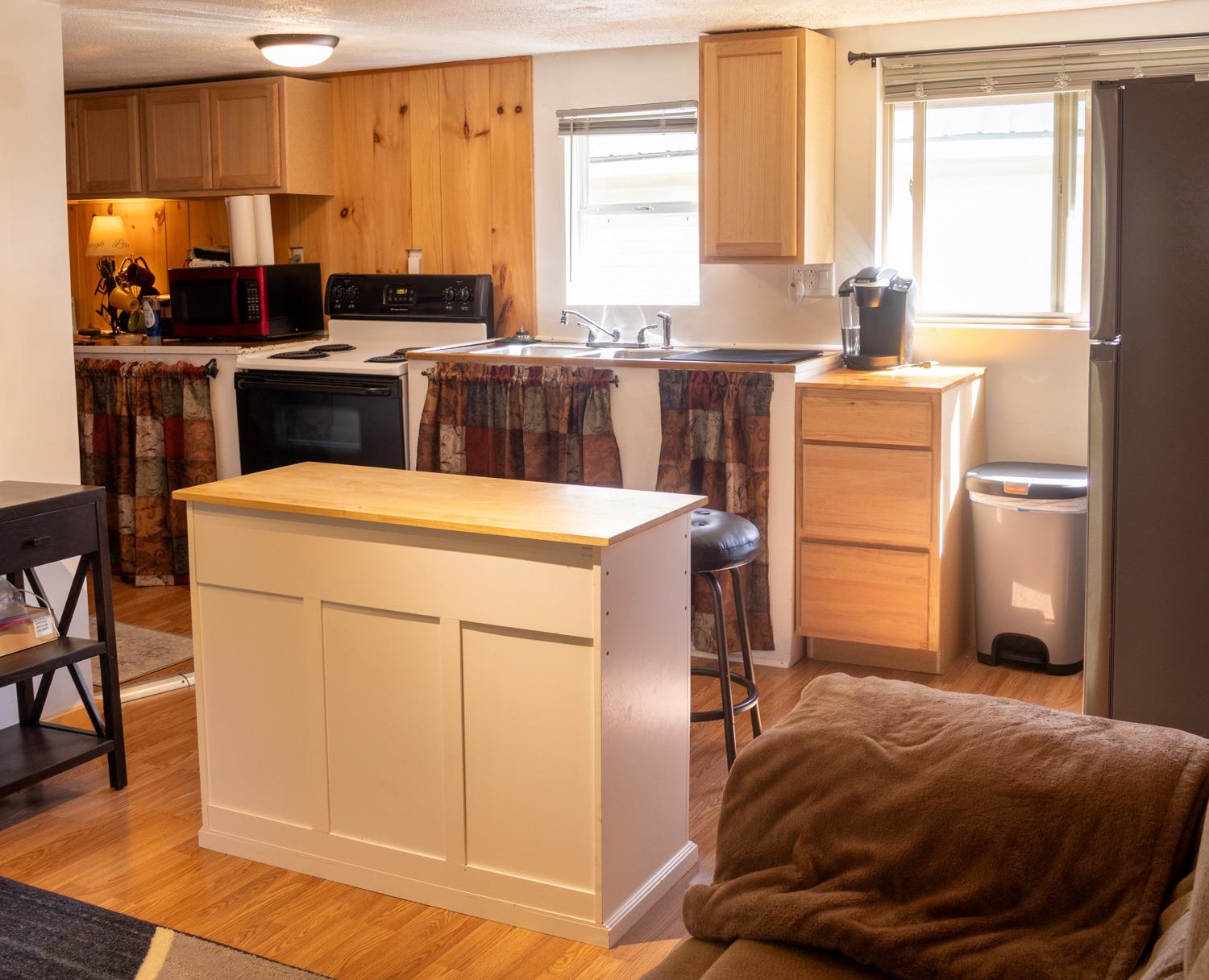 4 Upland Avenue photo 10