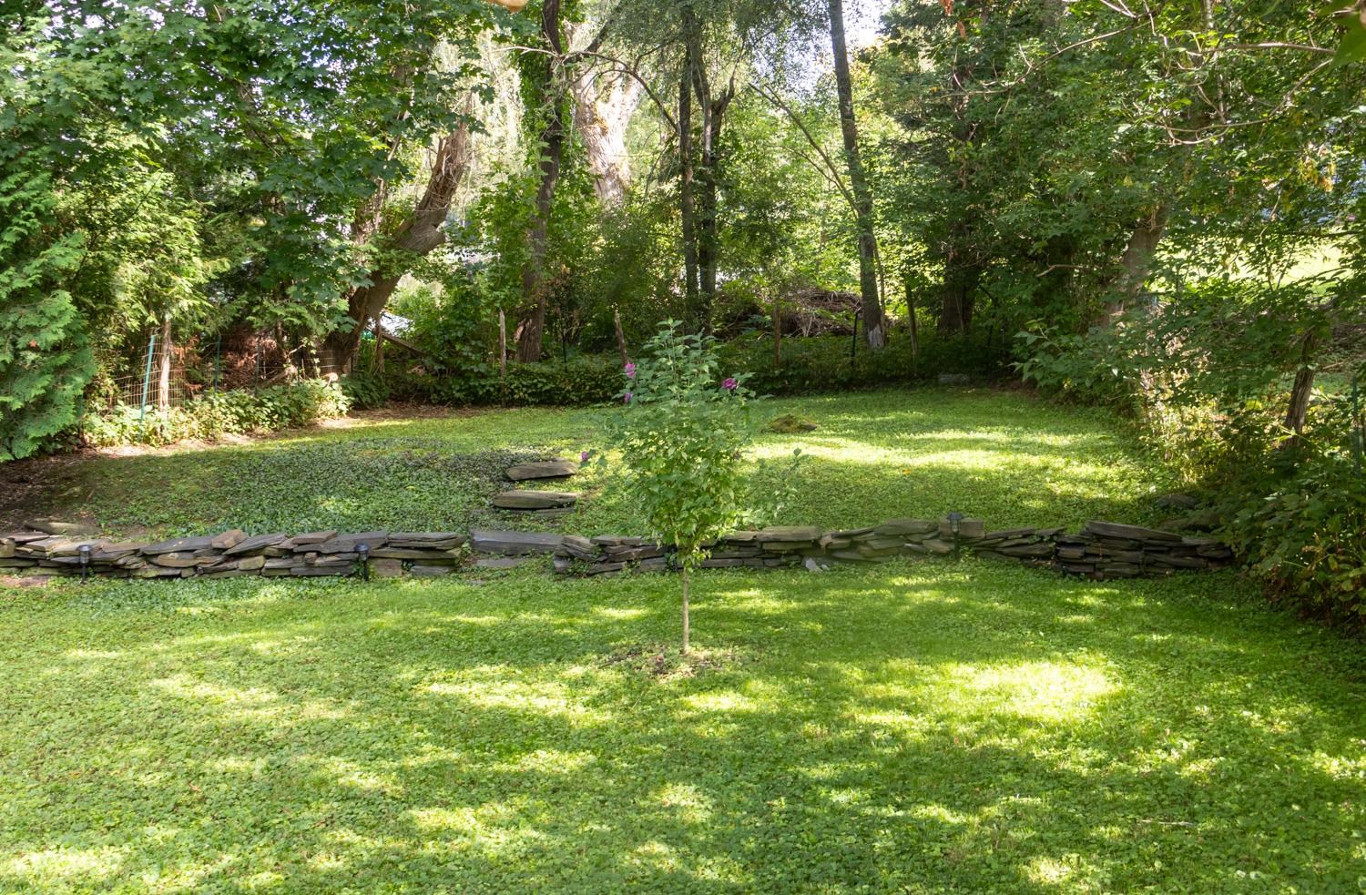 4 Upland Avenue photo 3