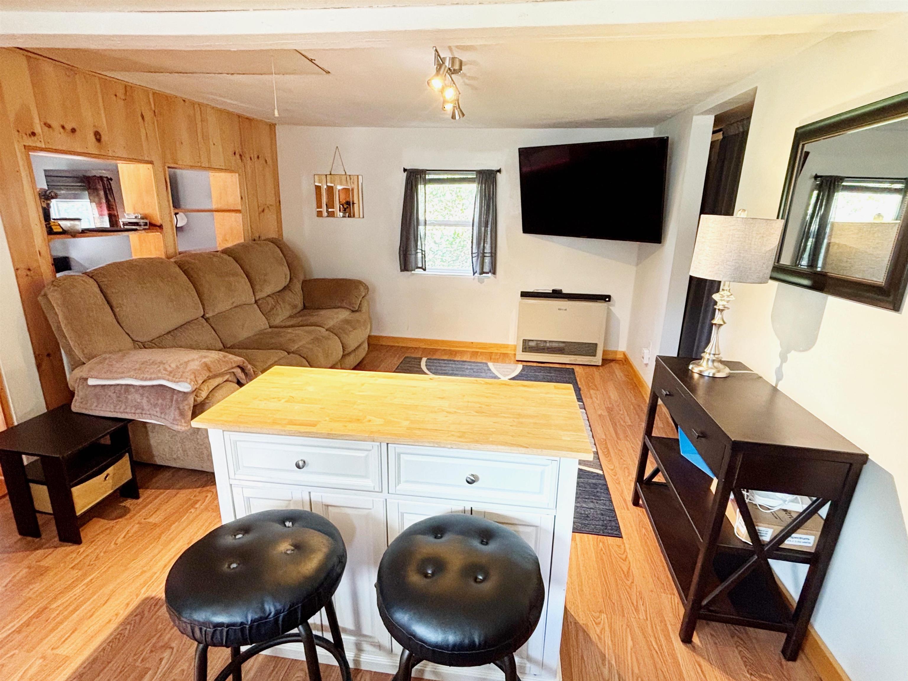 4 Upland Avenue photo 8