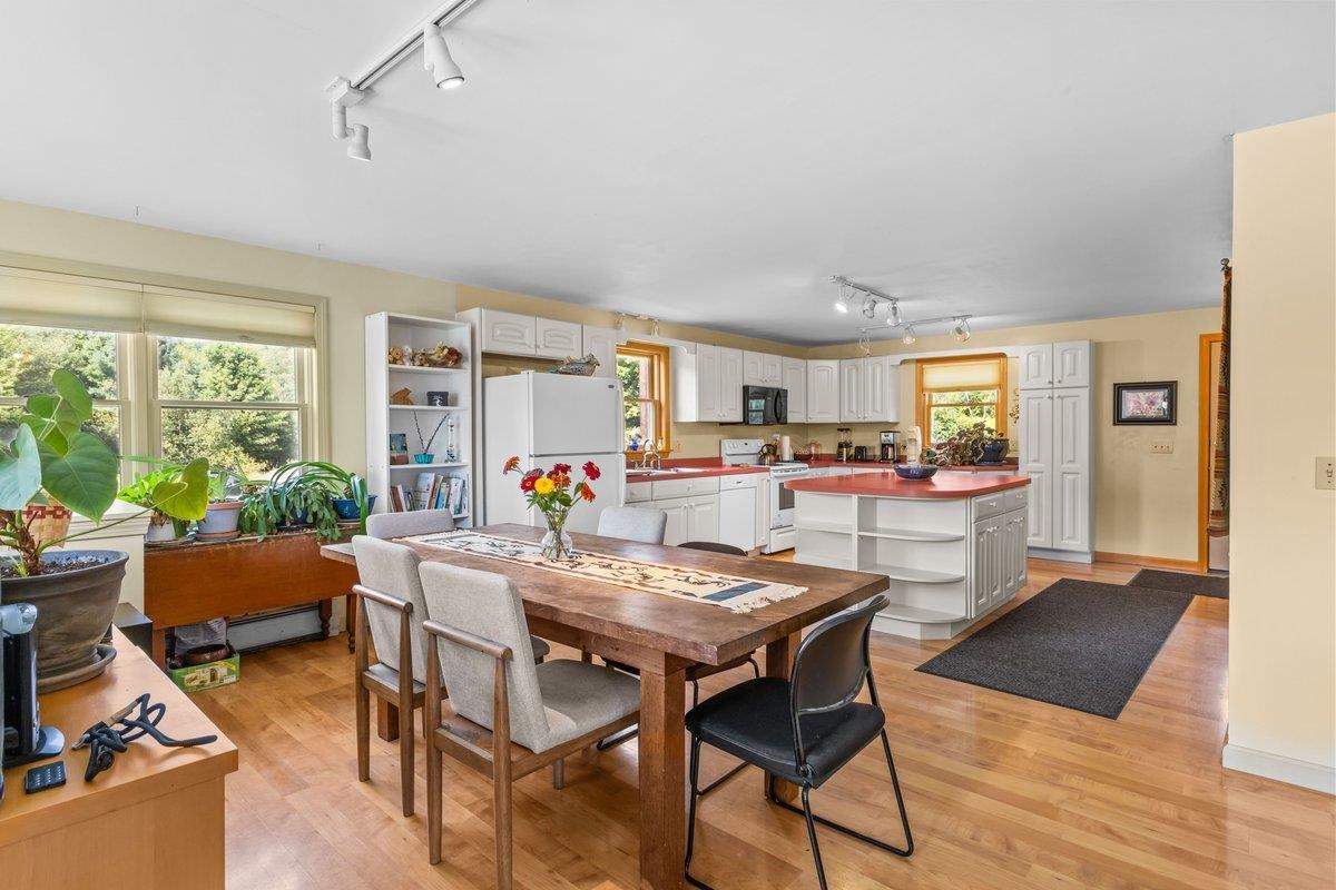 74 Pratt Road photo 10