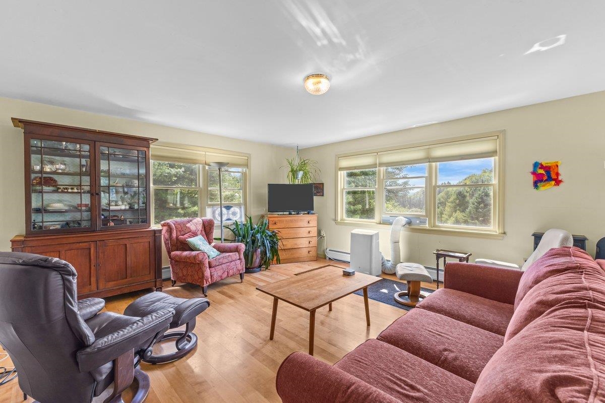 74 Pratt Road photo 12