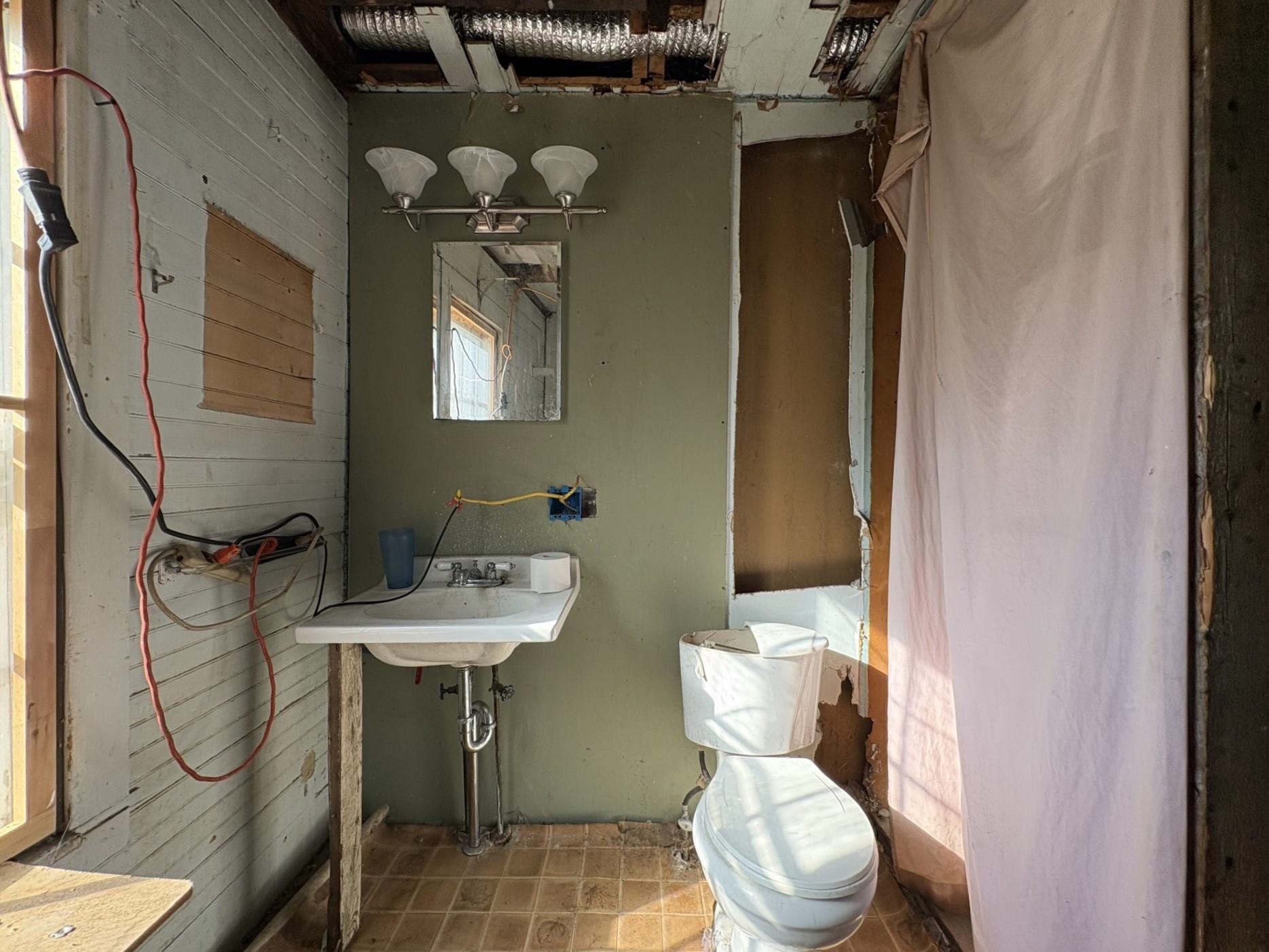 81 Vine Street photo 9