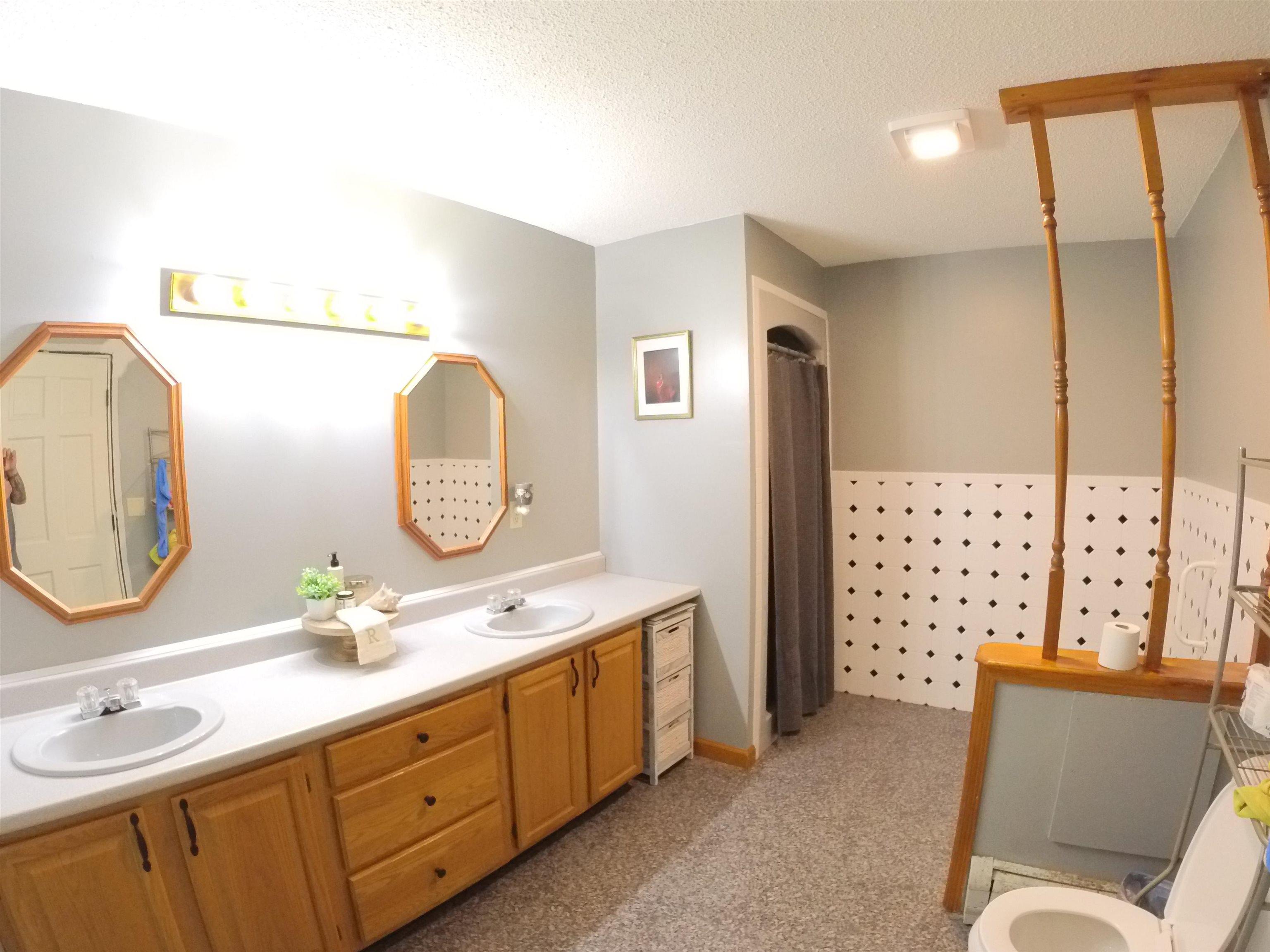 3433 Glover Street photo 24