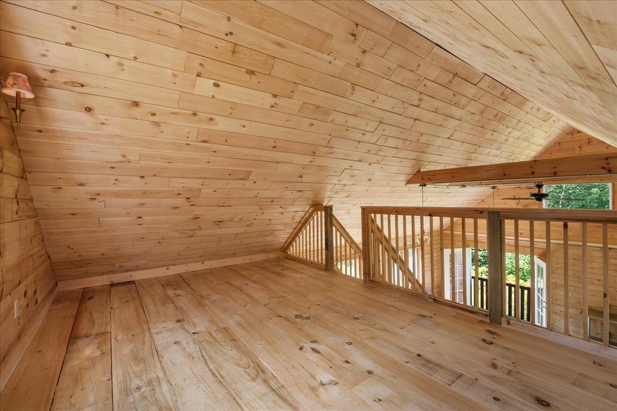 1314 Scrabble Hill Road photo 32