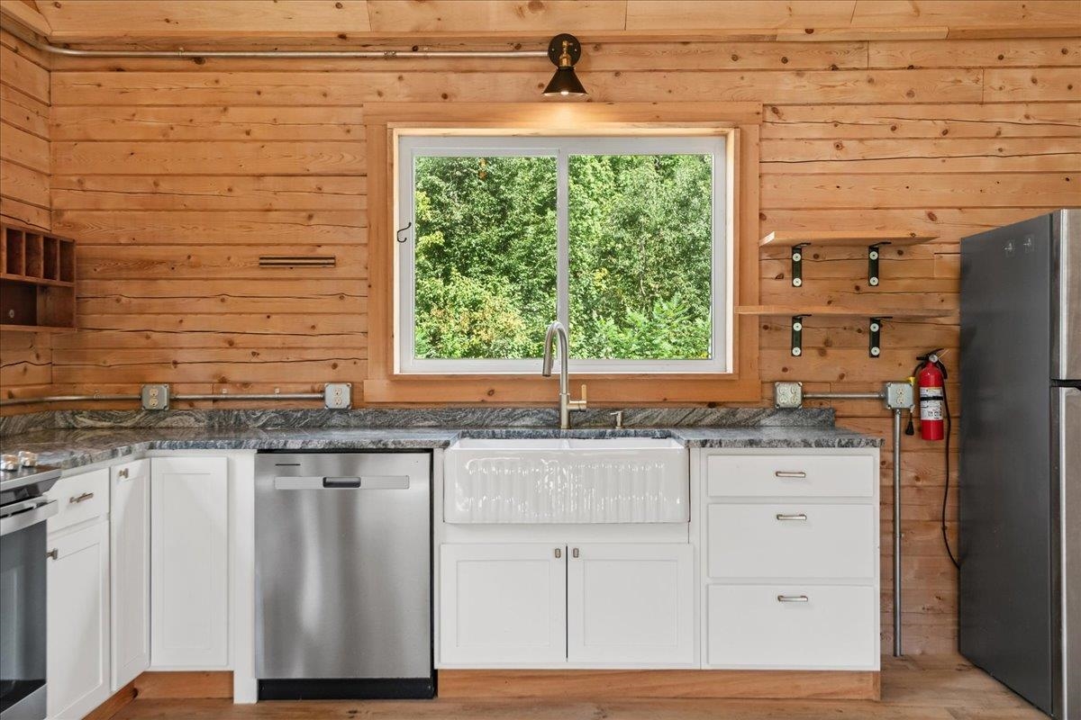 1314 Scrabble Hill Road photo 5