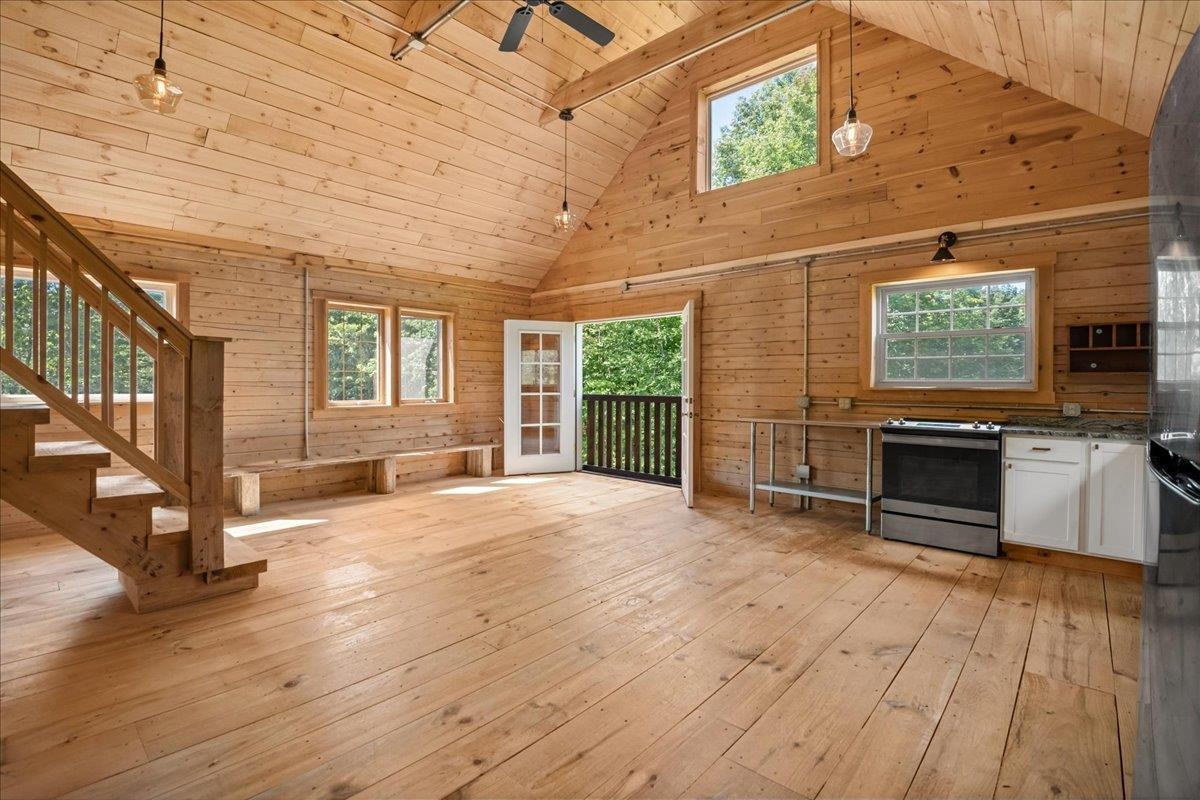 1314 Scrabble Hill Road photo 8