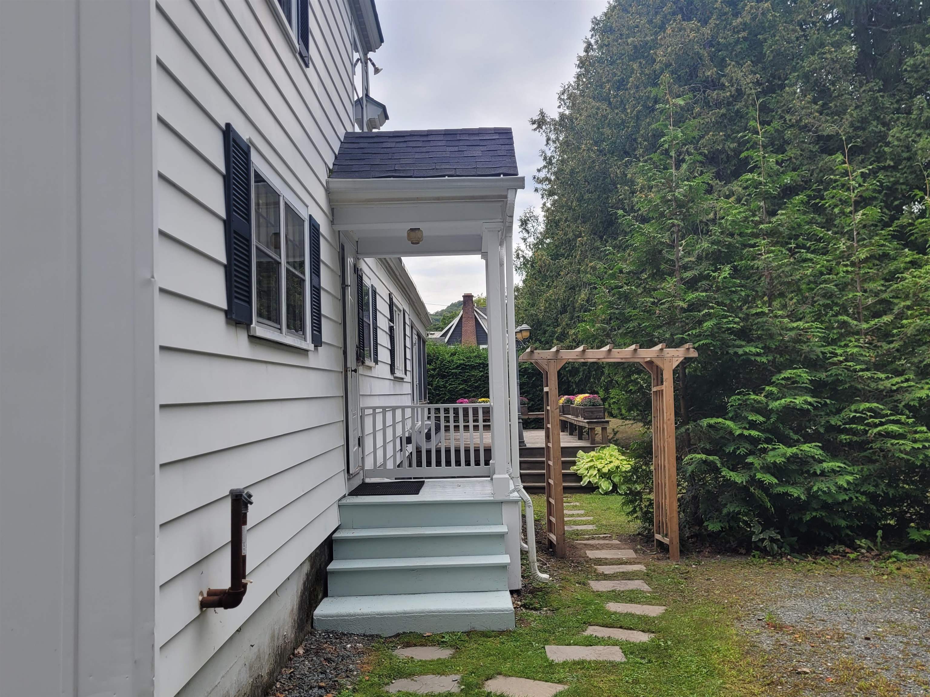 80 Underclyffe Road photo 27