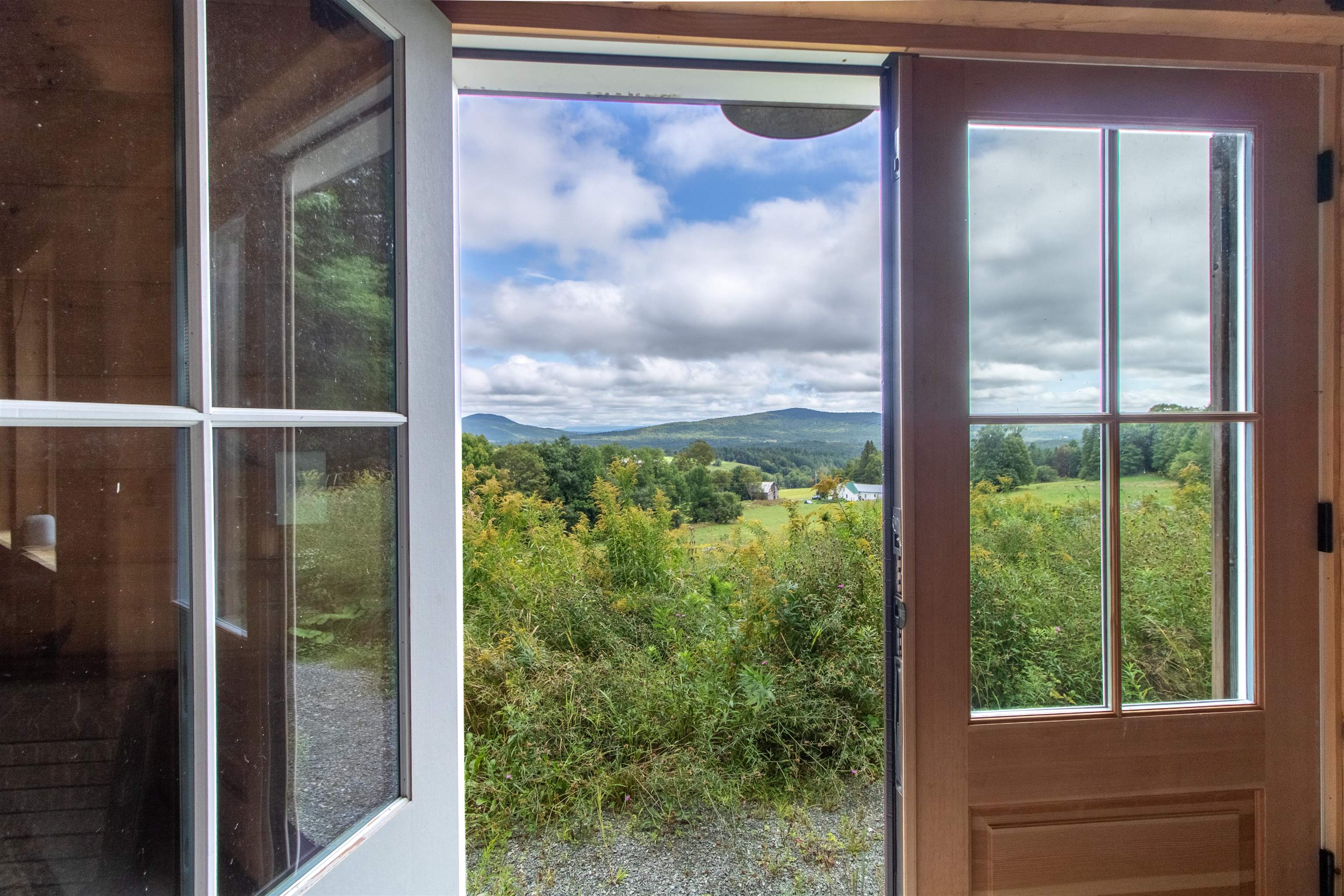 2693 Kirby Mountain Road photo 2