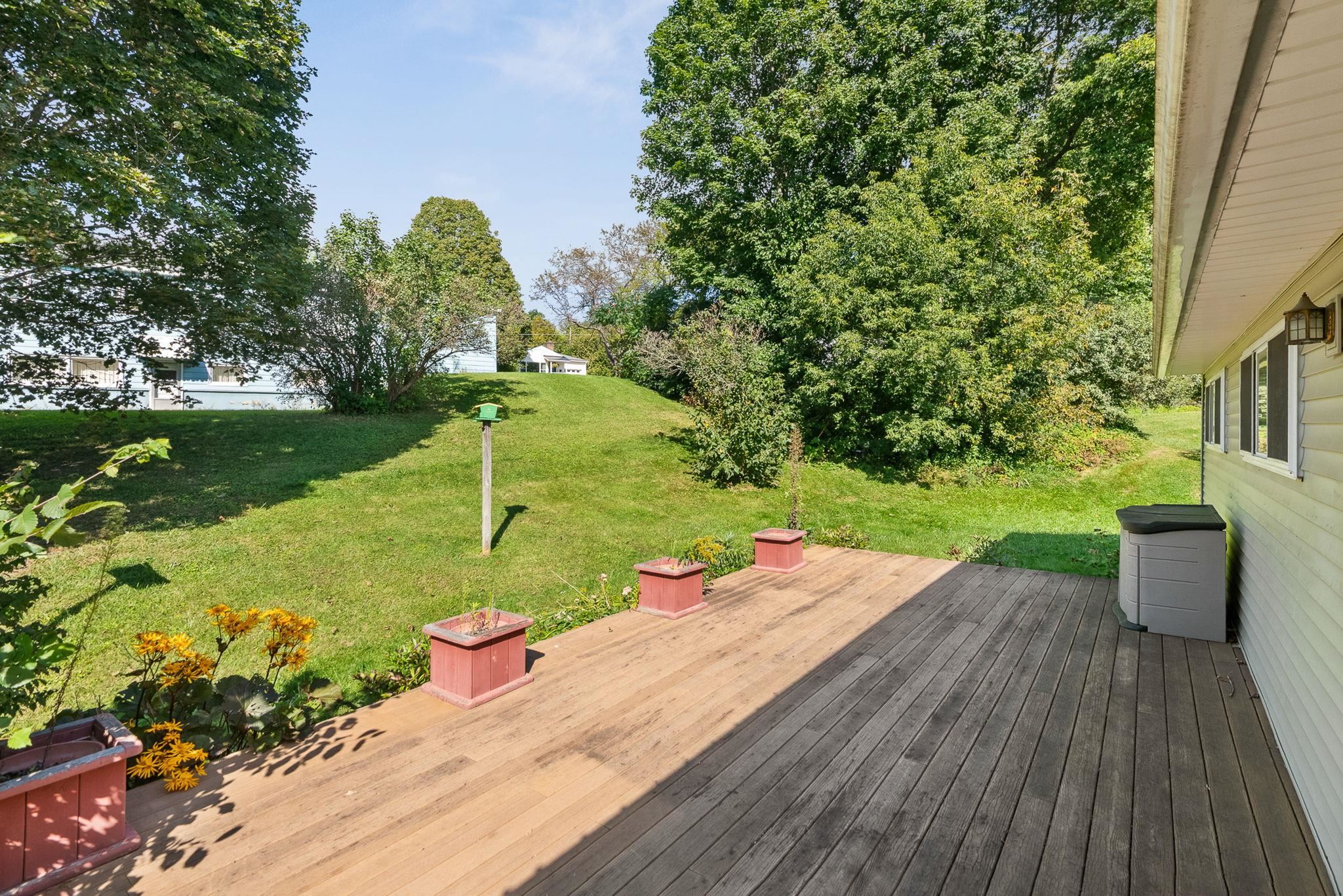 12 Grandview Avenue photo 13