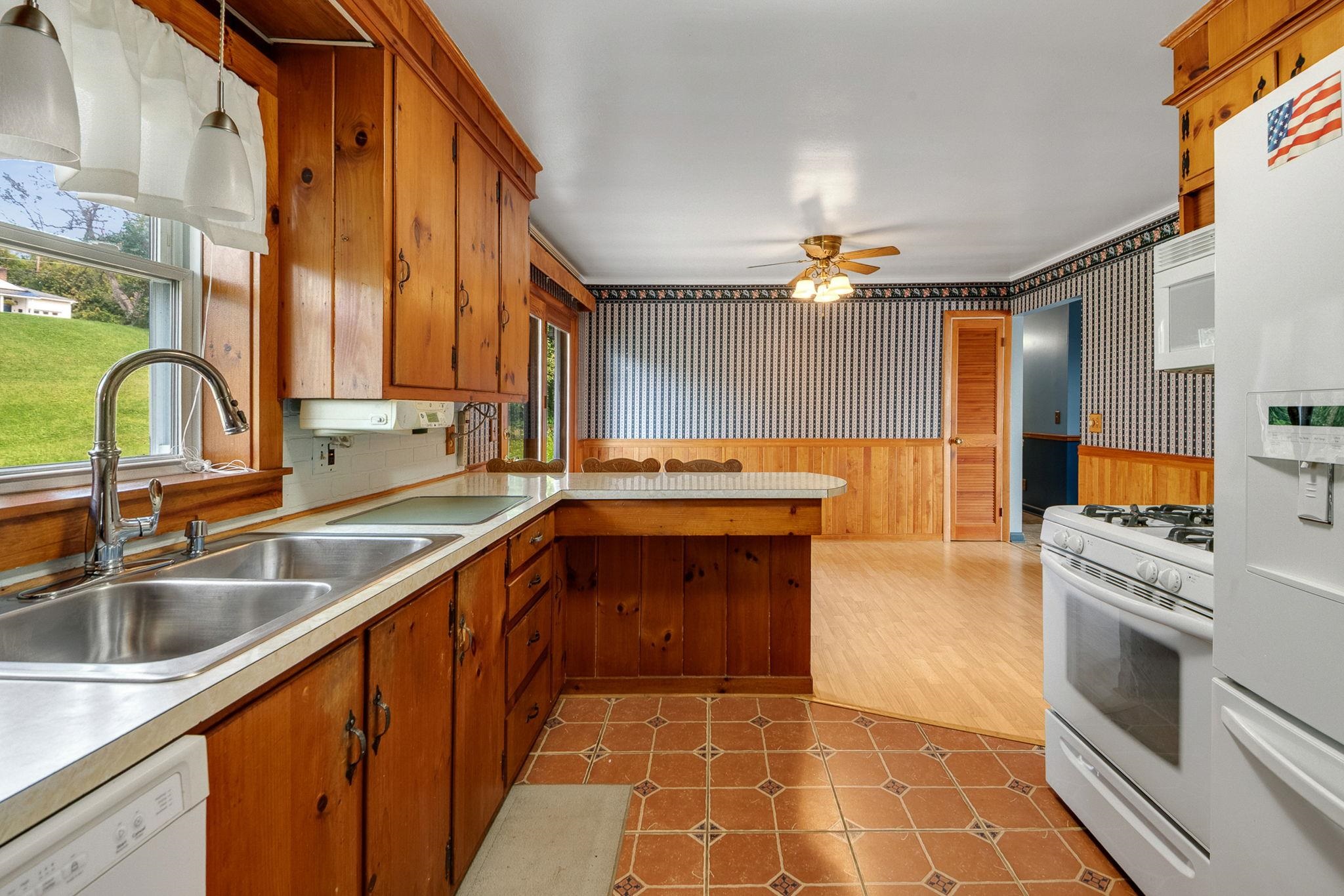 12 Grandview Avenue photo 19