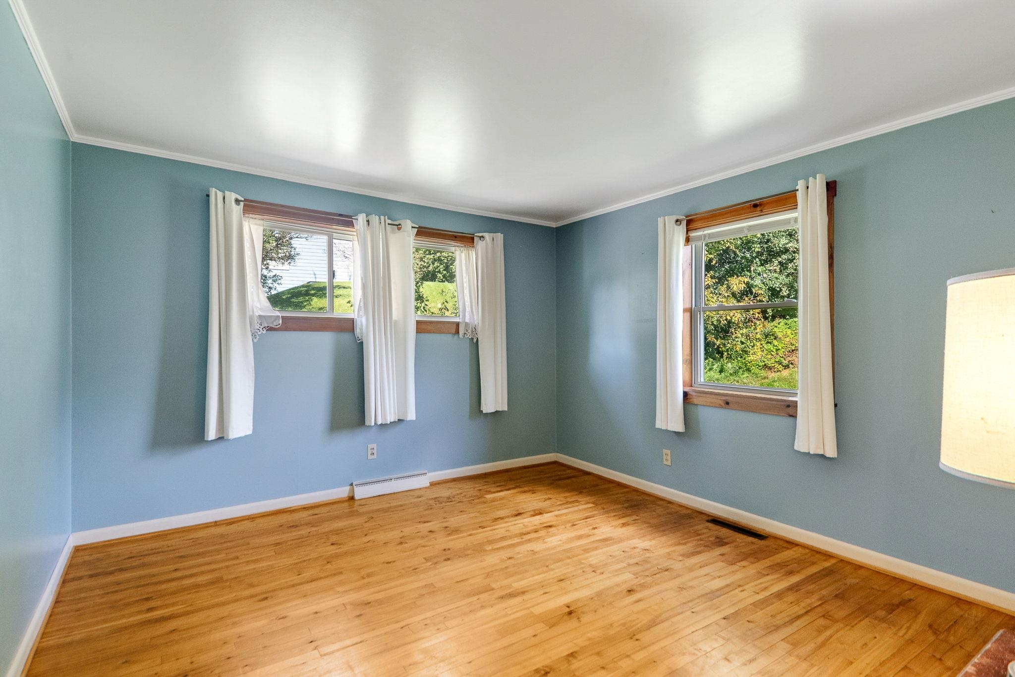 12 Grandview Avenue photo 25
