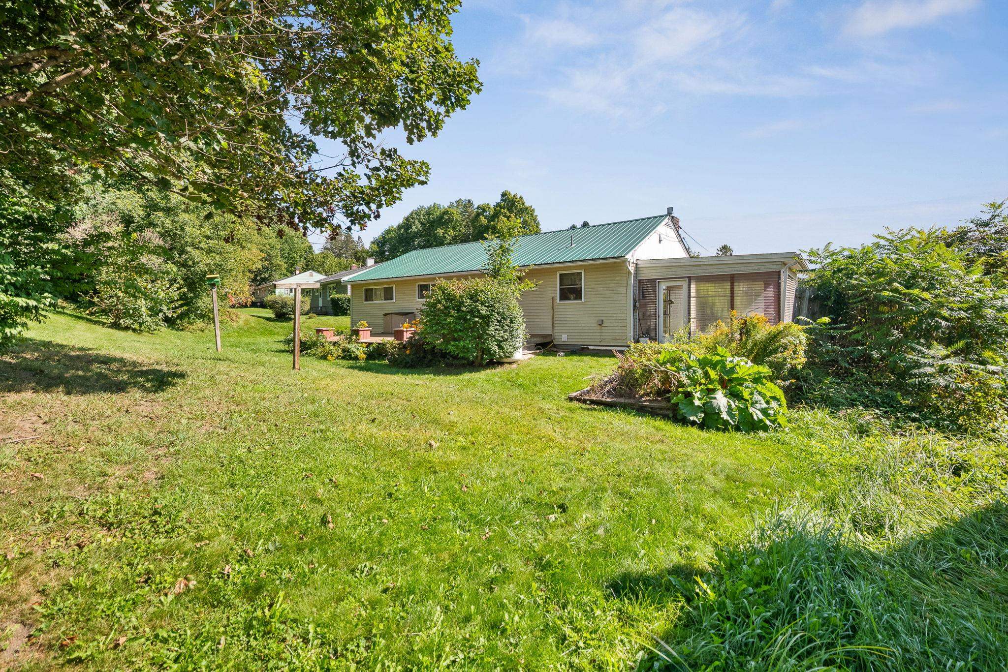 12 Grandview Avenue photo 40