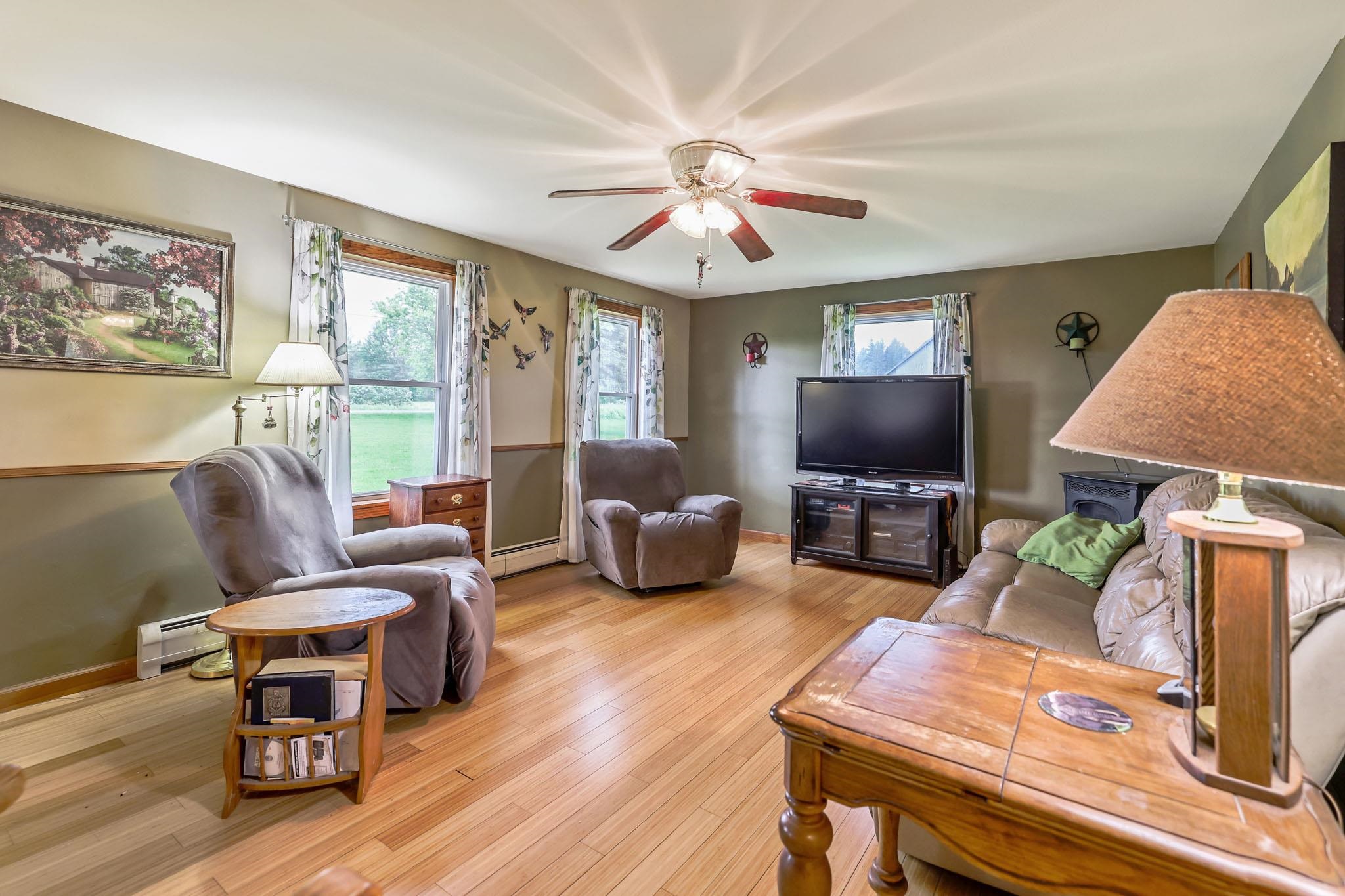 597 Chapdelaine Road photo 12