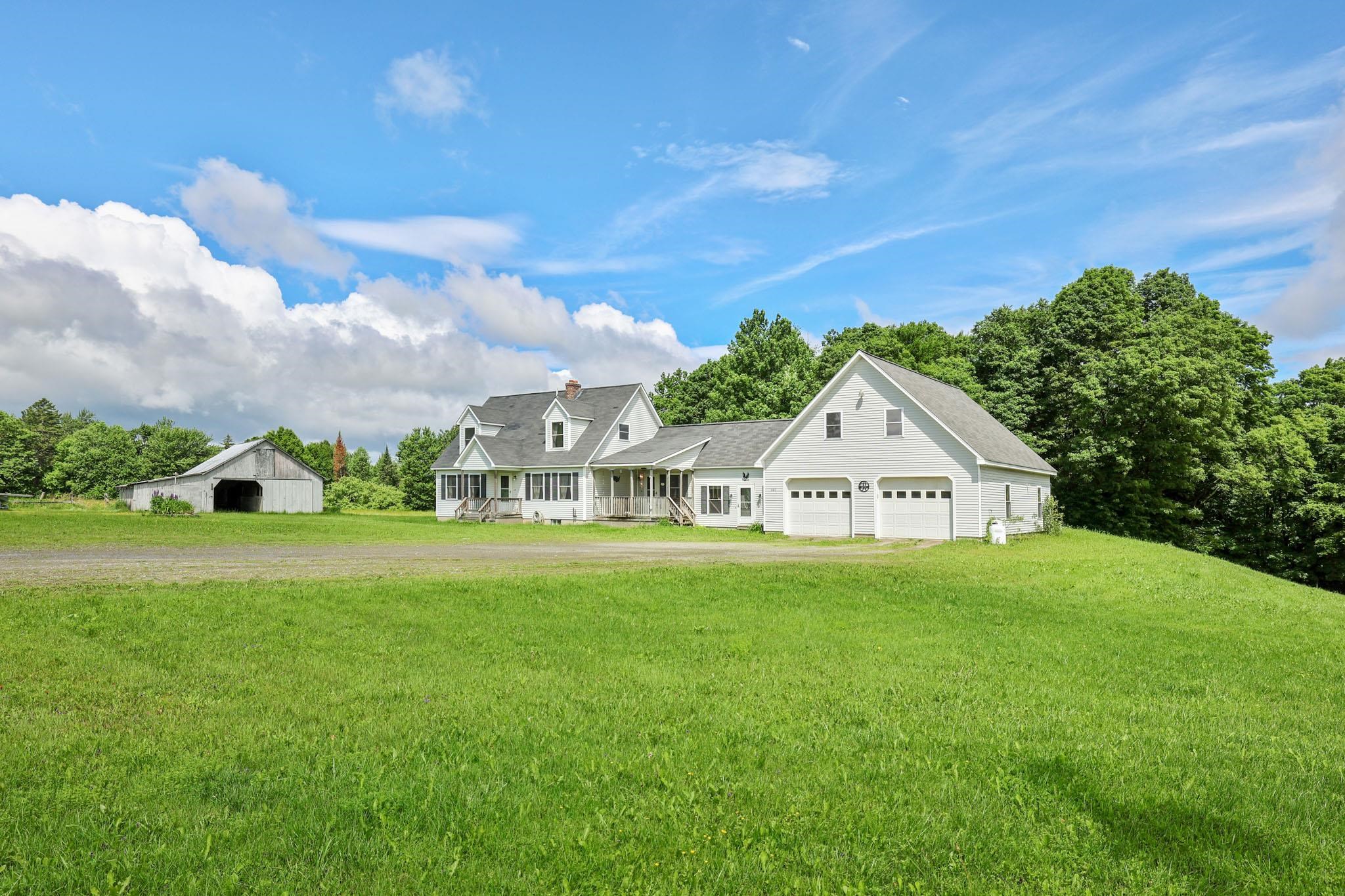 597 Chapdelaine Road photo 2