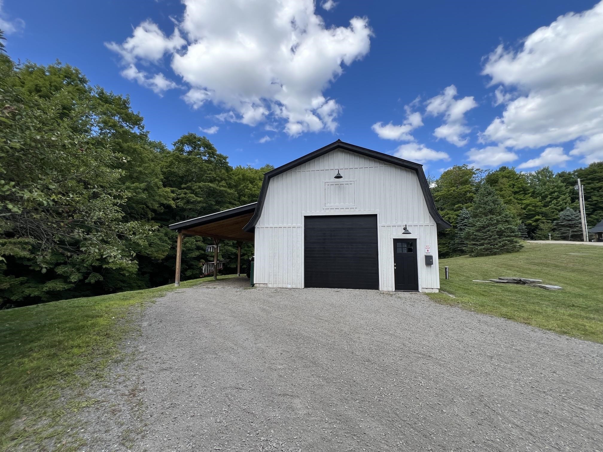 135 East Ridge Road photo 29