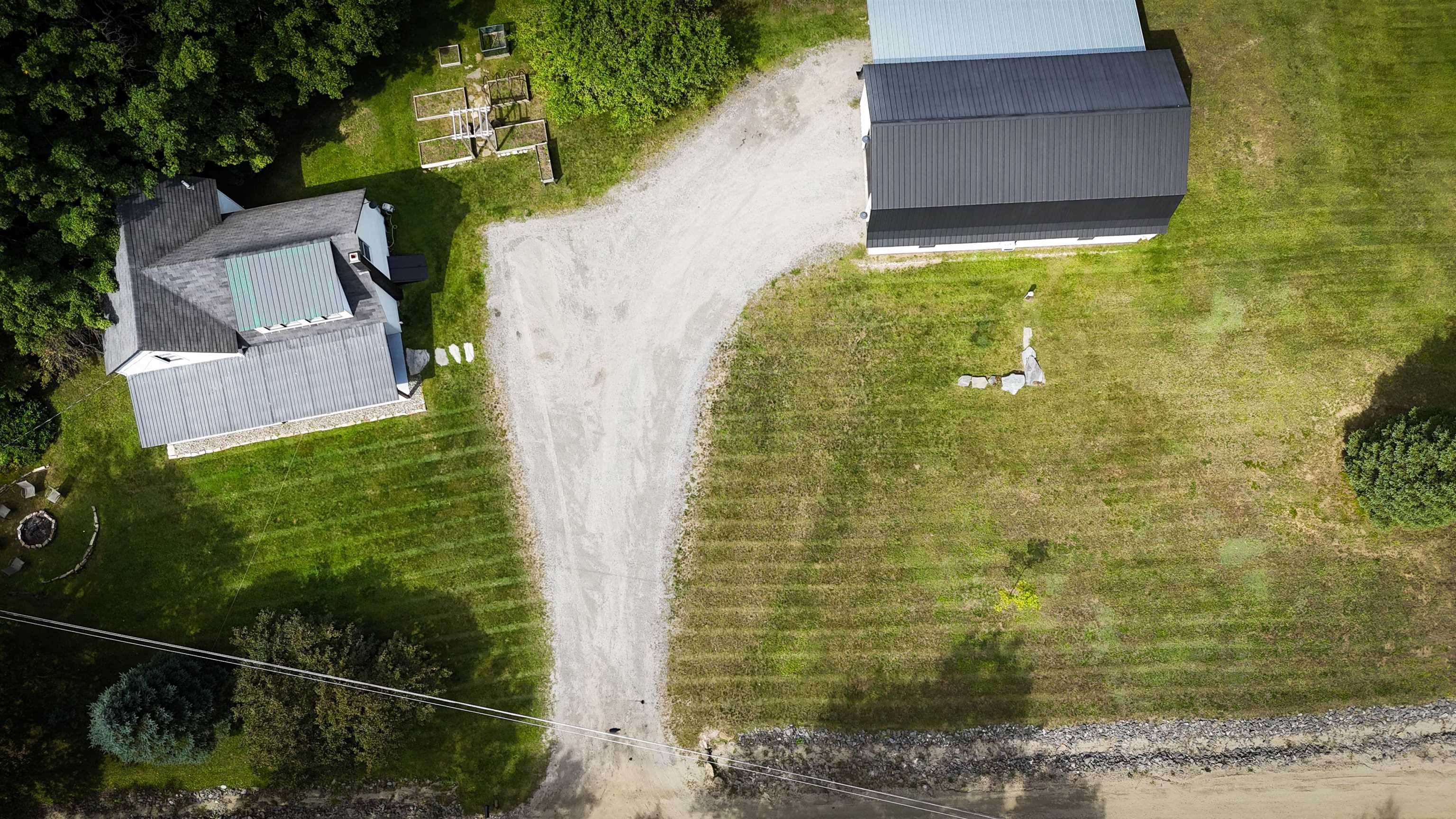135 East Ridge Road photo 3