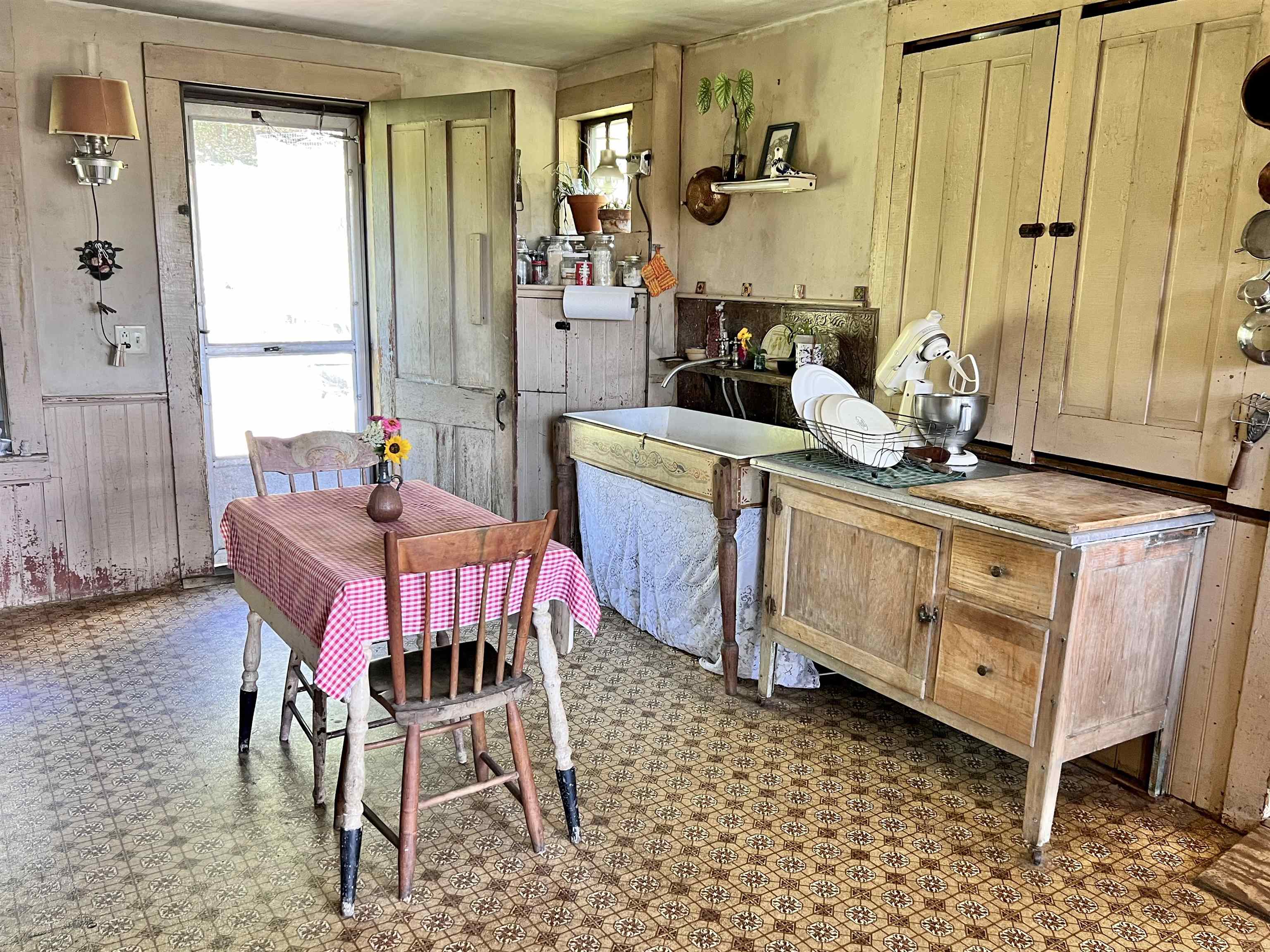 575  Somers Road photo 14