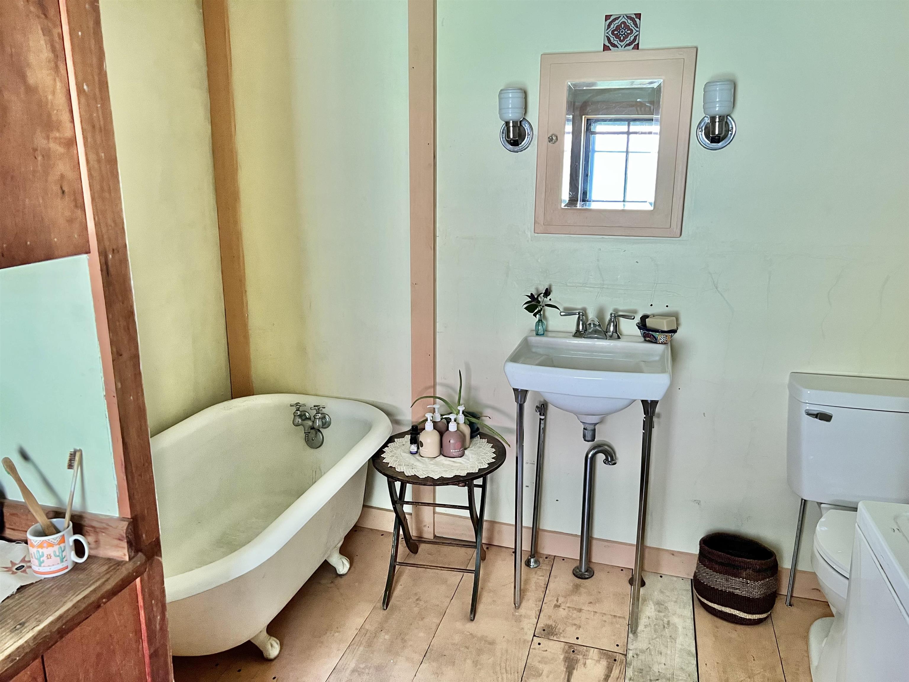 575  Somers Road photo 15