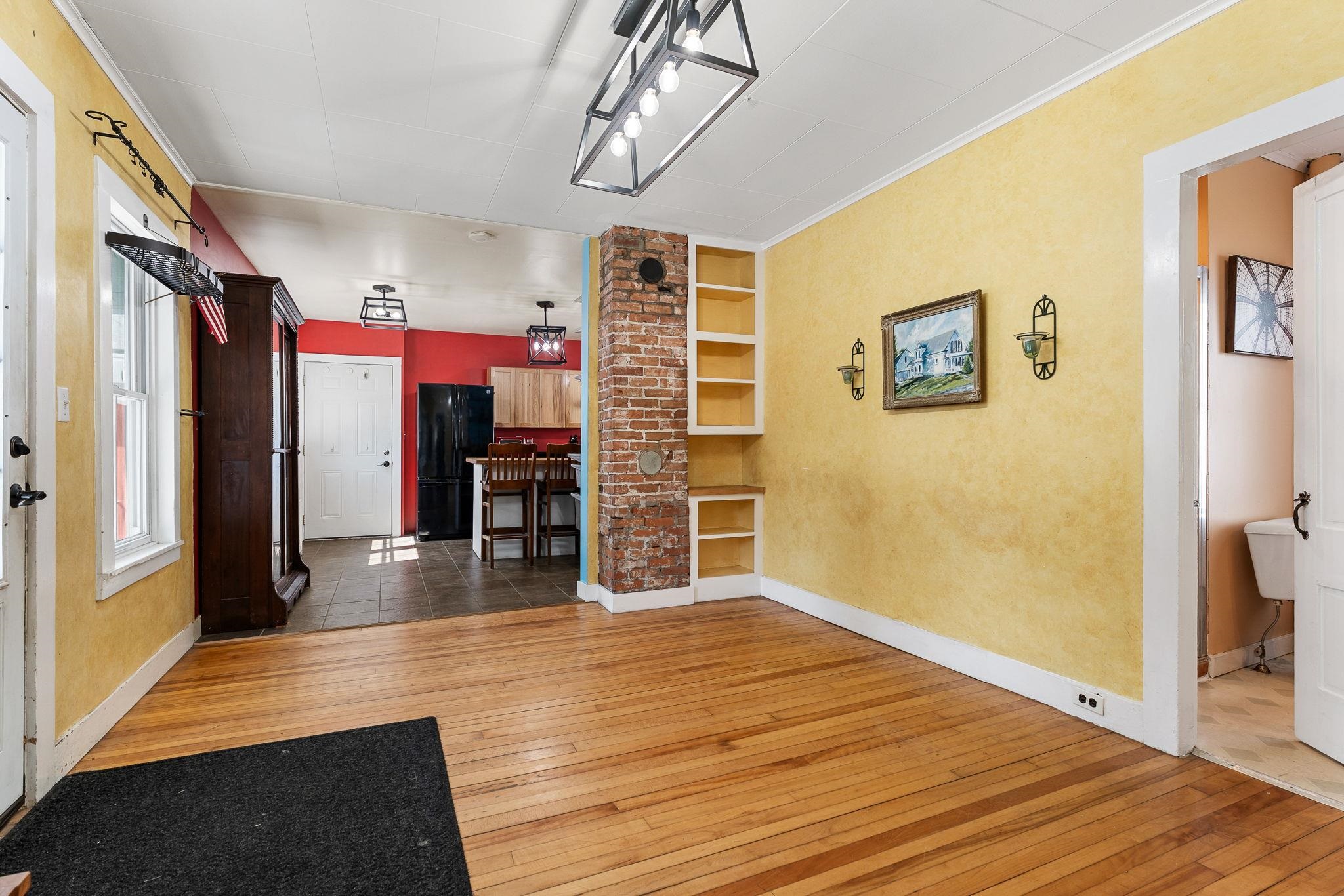 276 Central Street photo 20