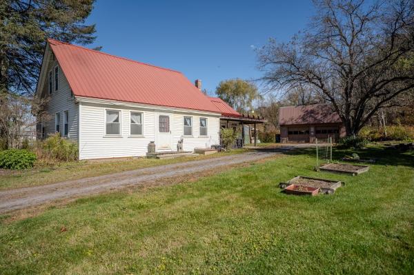 1536 Memorial Drive