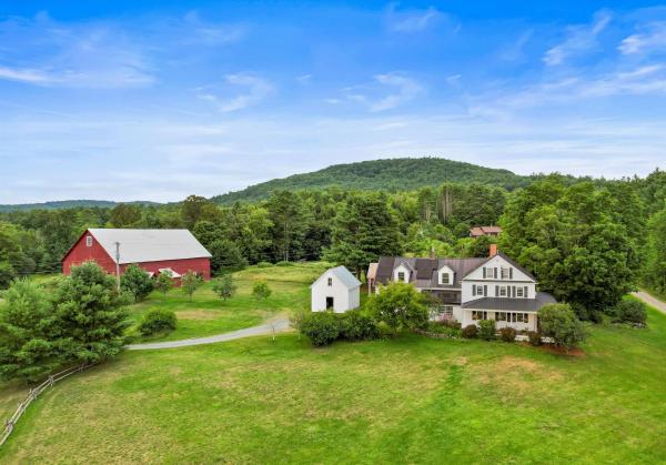 3517 Duck Pond Road