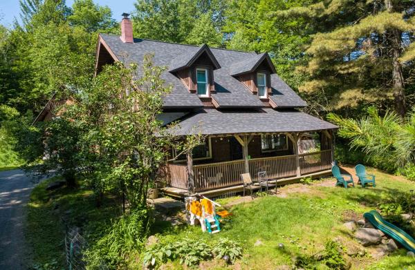 2575 Elmore Pond Road