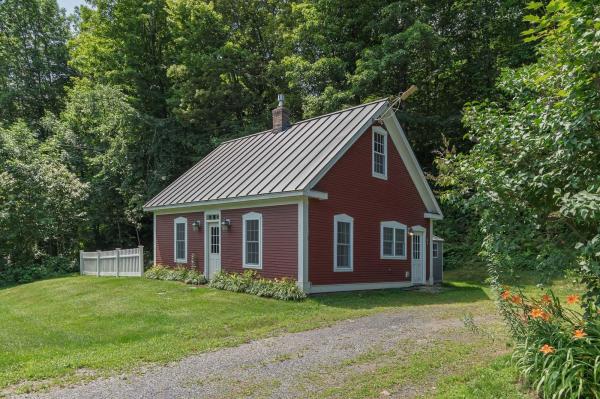 425 Nebraska Valley Road
