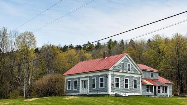 15 Daniels W Road