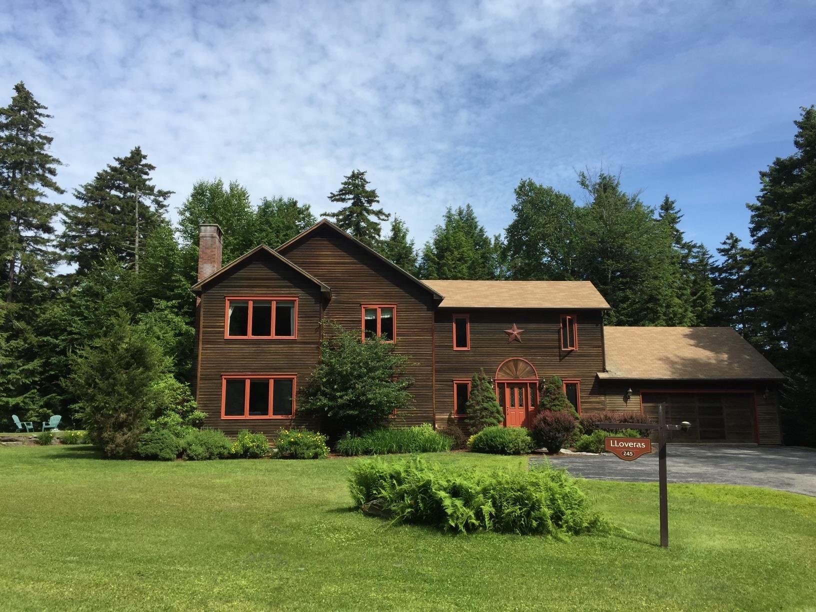 Single Family in Stowe VT