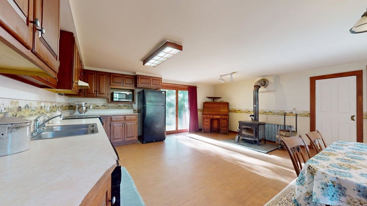 55 Richard Road photo 5