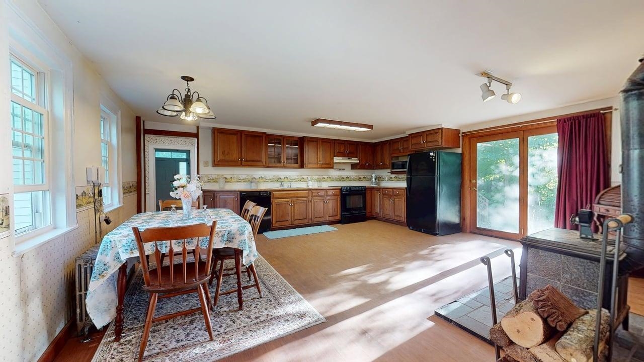 55 Richard Road photo 7