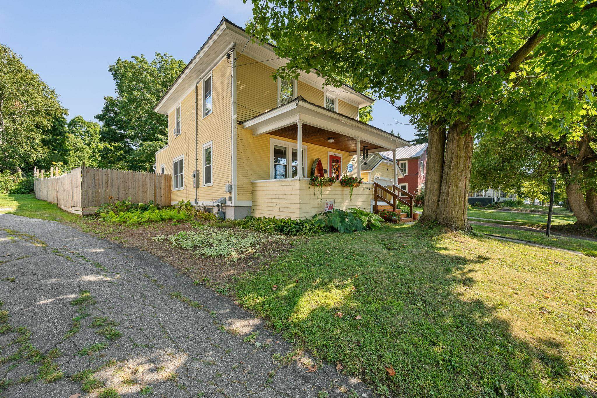 129 South Main Street photo 3