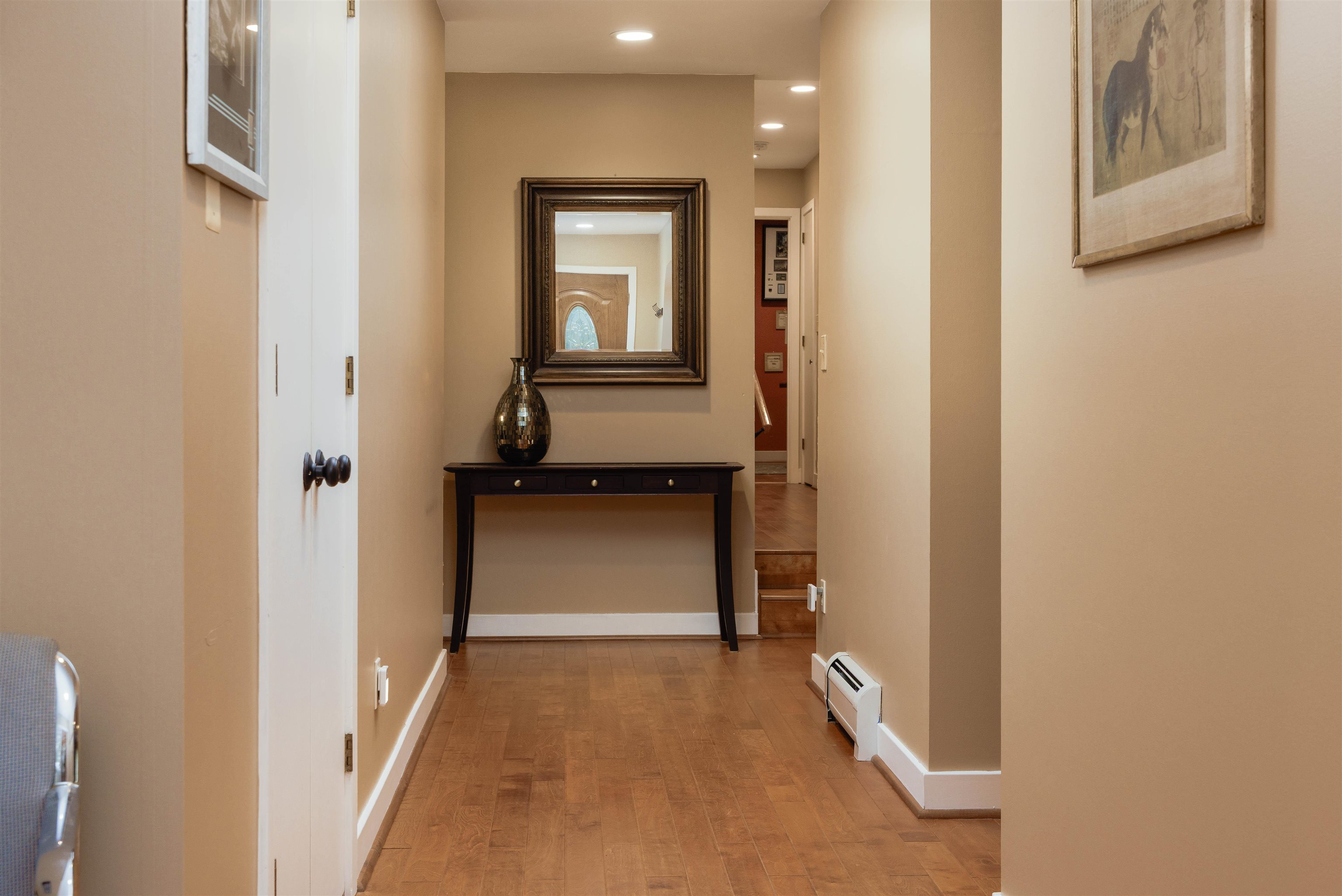 207 Westwood Drive photo 4
