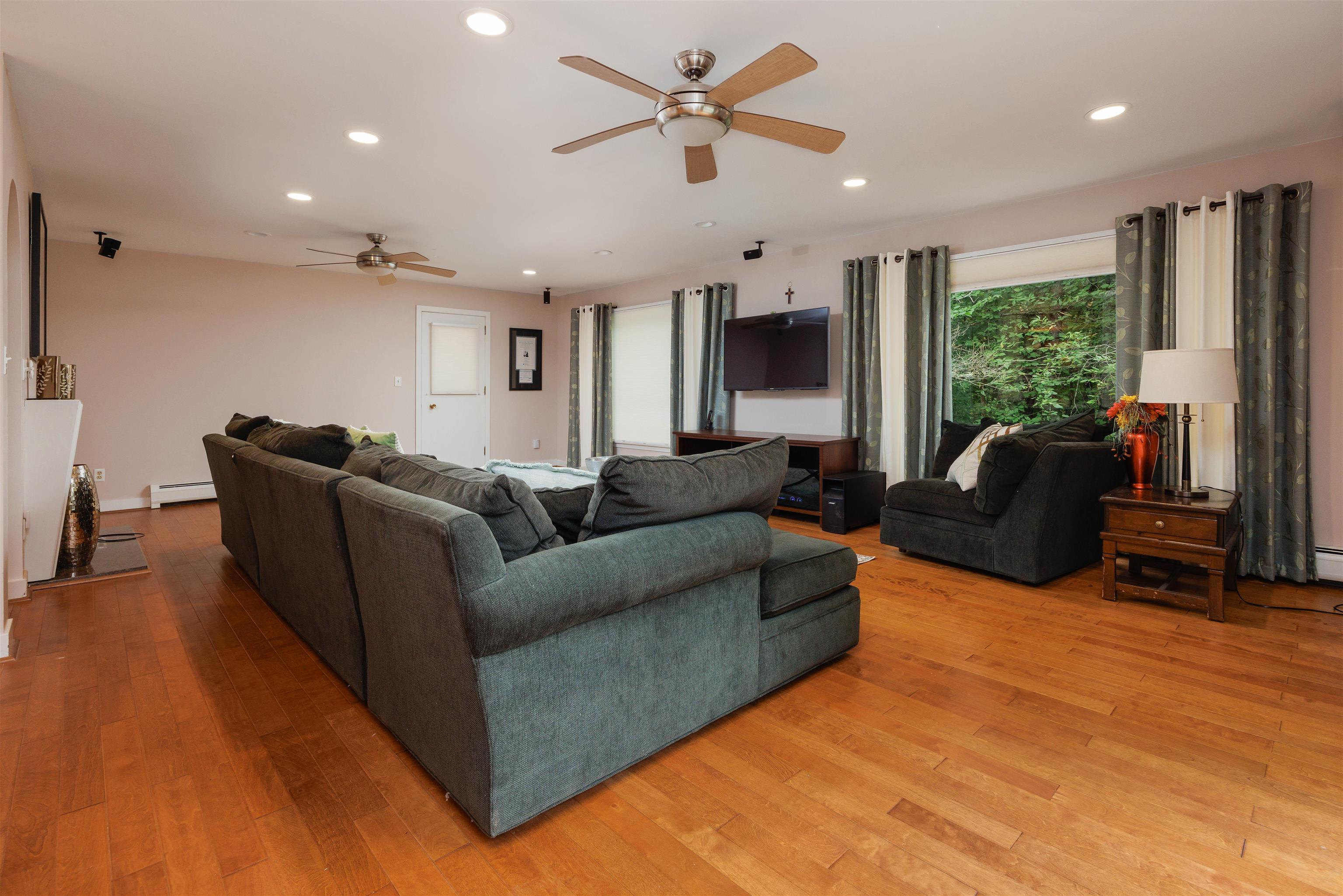 207 Westwood Drive photo 7