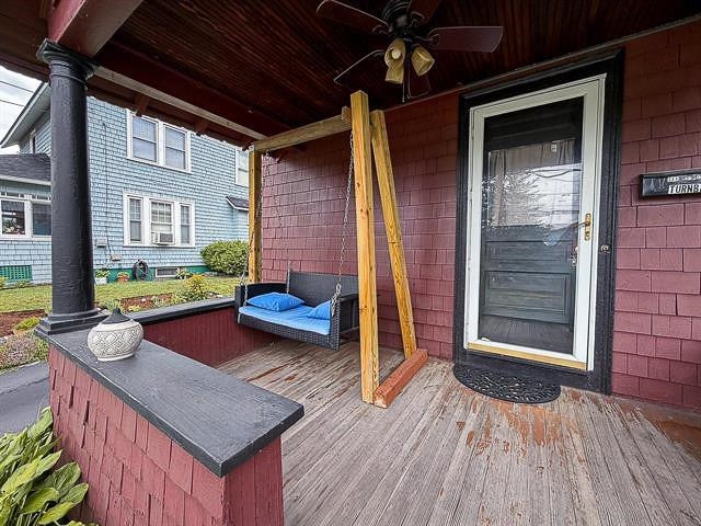 340 Pleasant Street photo 21