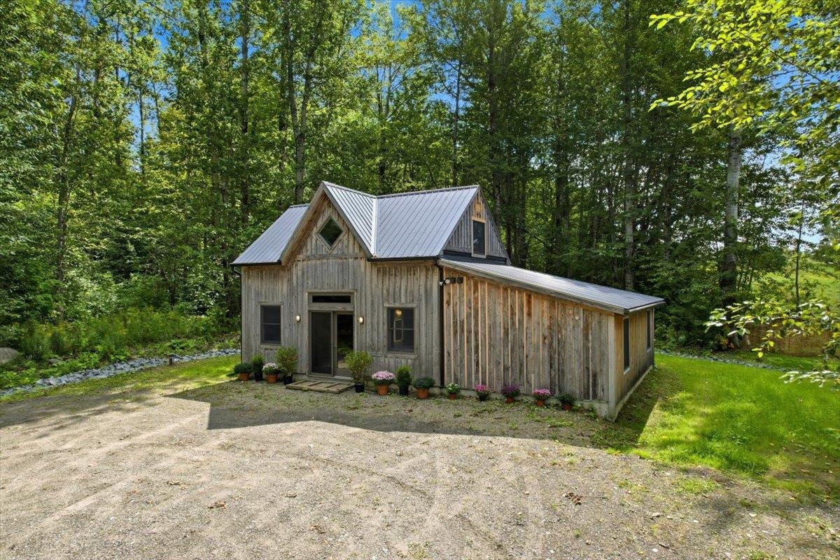 2734 Gore Road photo 3