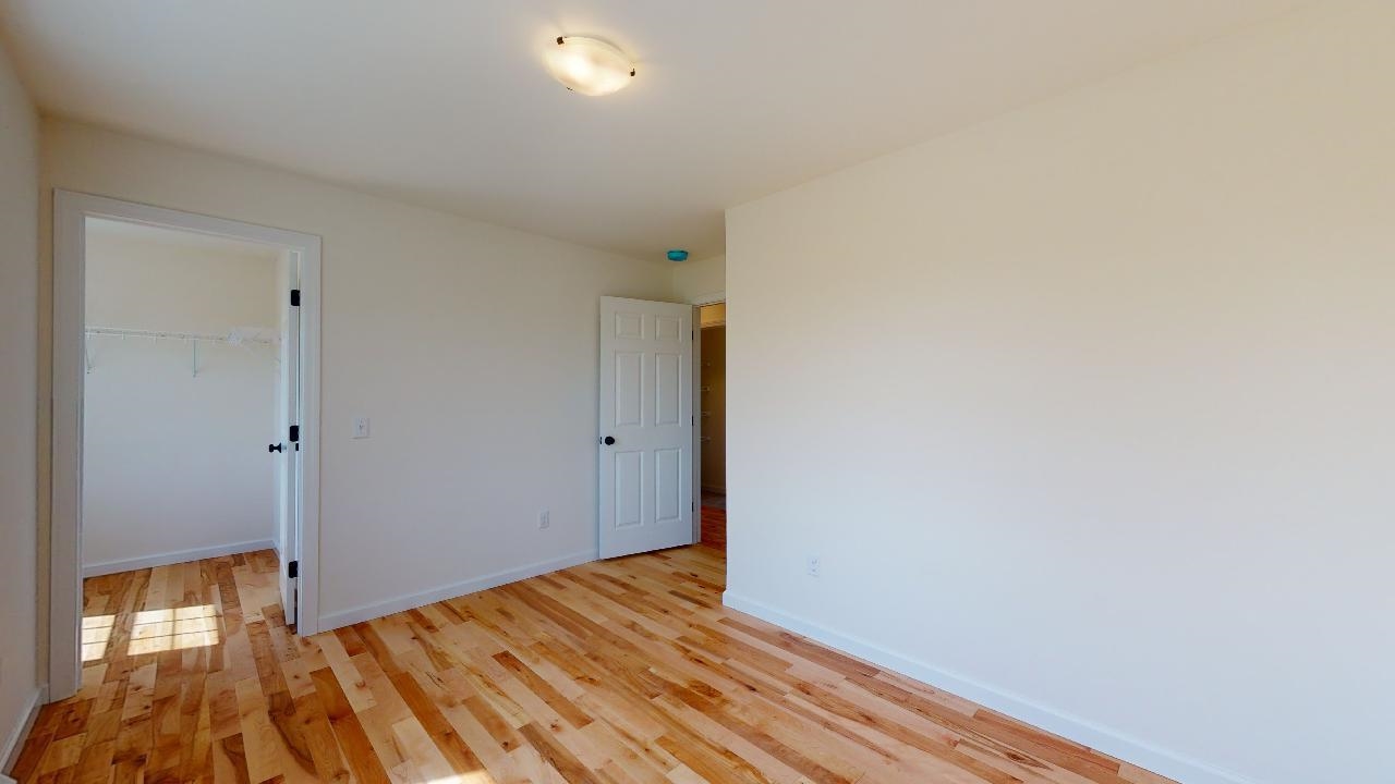 7338 Spear Street photo 10