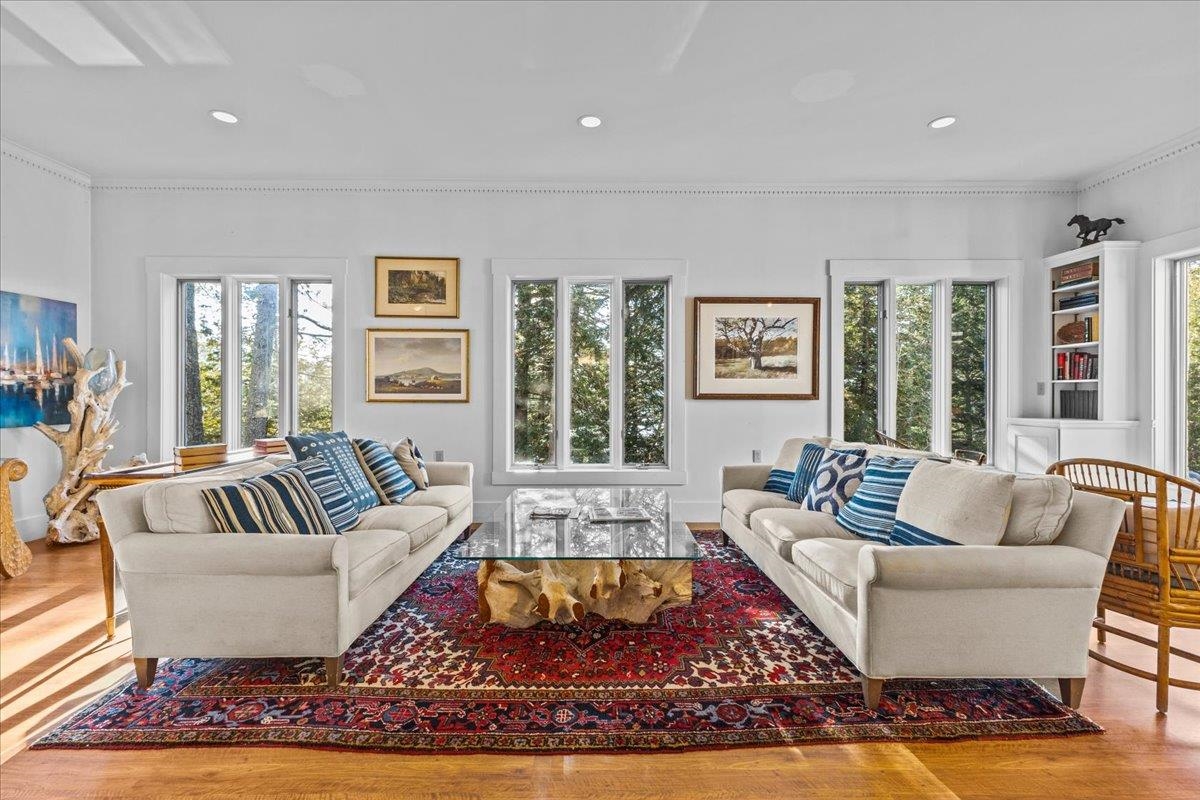 279 Shoreline Drive photo 13