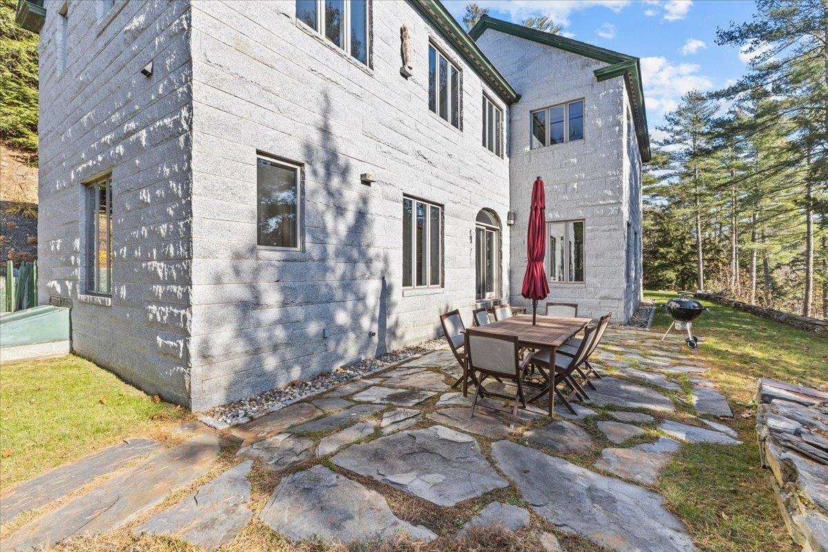 279 Shoreline Drive photo 2