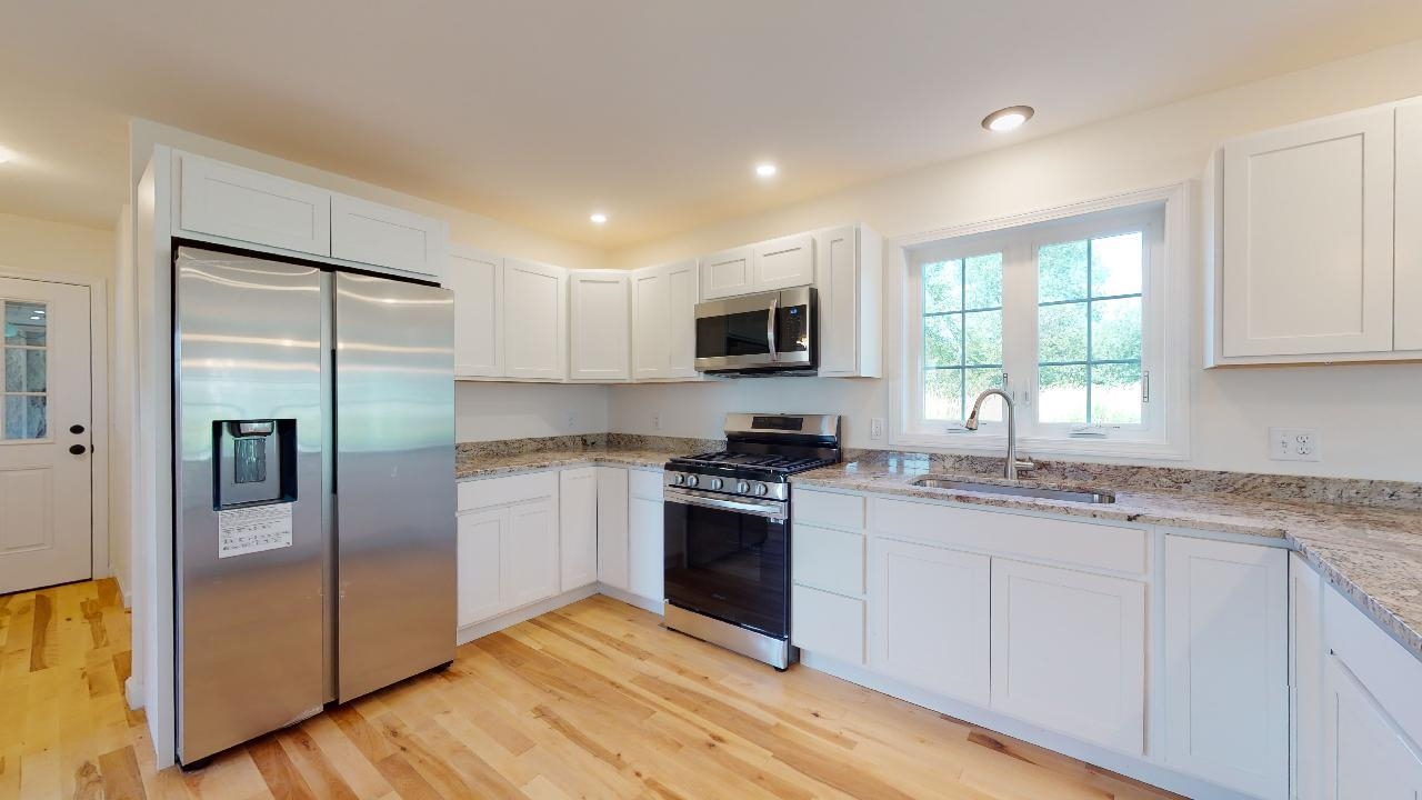7338 Spear Street photo 2