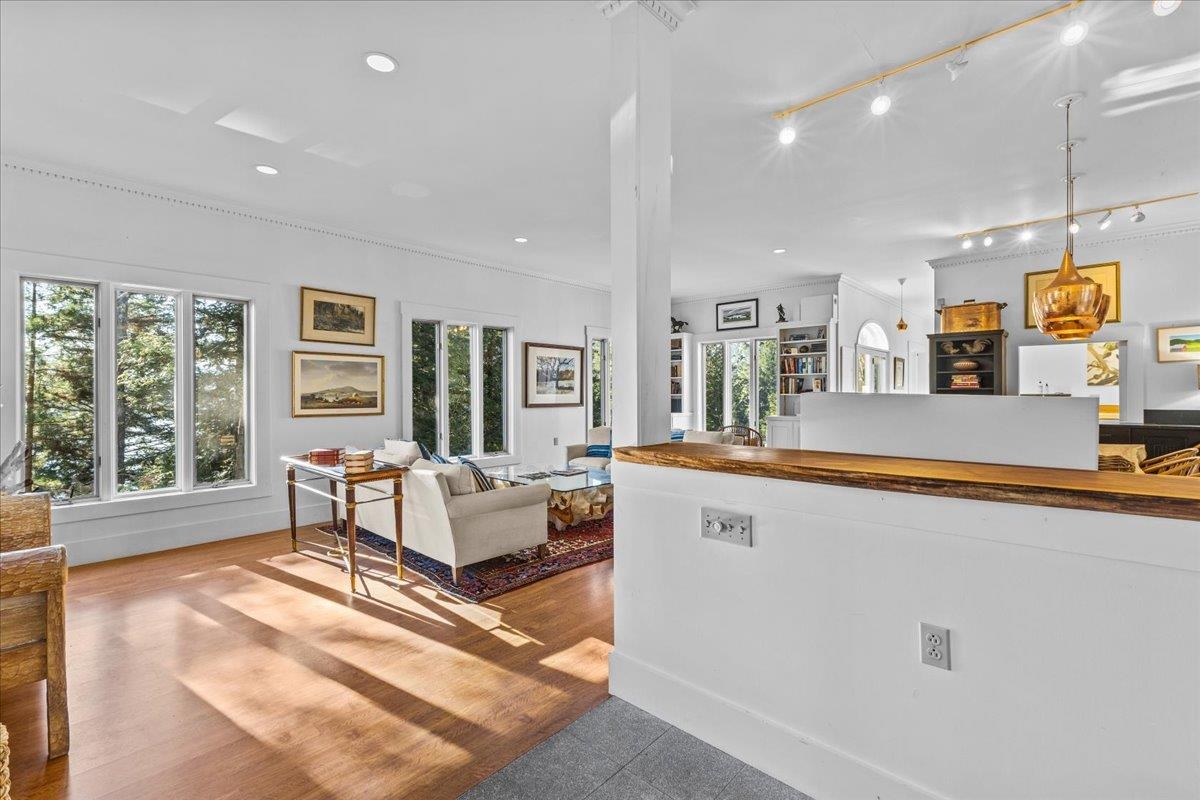 279 Shoreline Drive photo 24