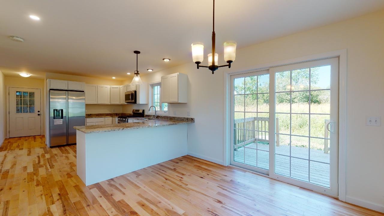 7338 Spear Street photo 4
