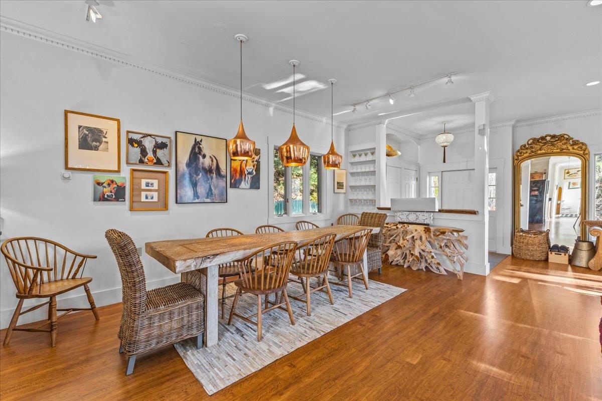 279 Shoreline Drive photo 8