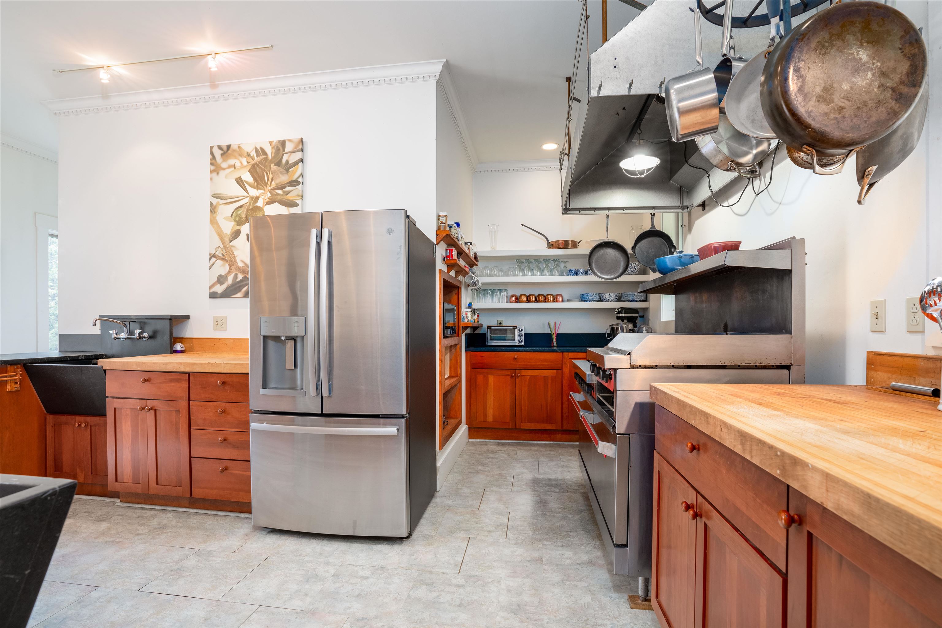 279 Shoreline Drive photo 9