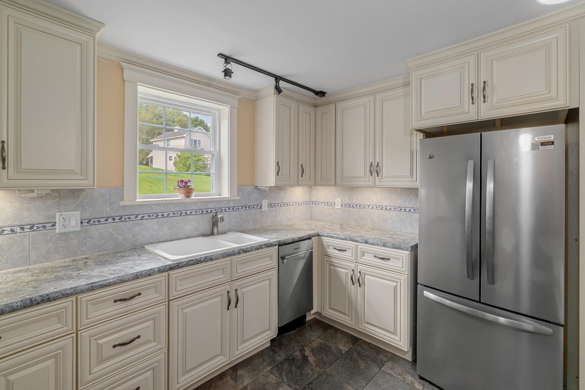 75 Carroll Meadow Lane photo 9