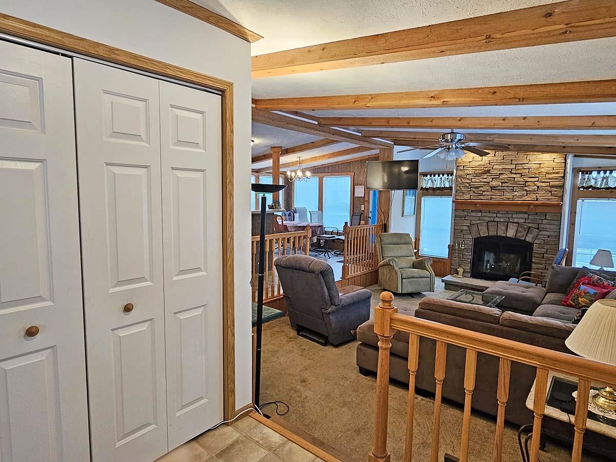 427 Dewing Road photo 36