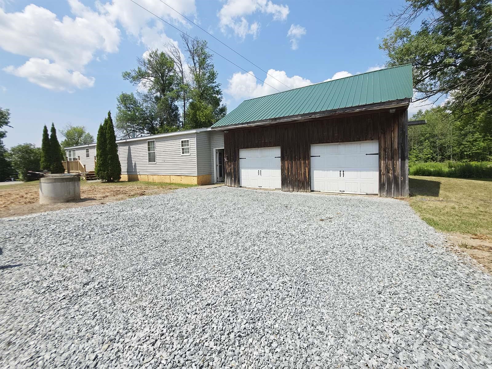 427 Dewing Road photo 38