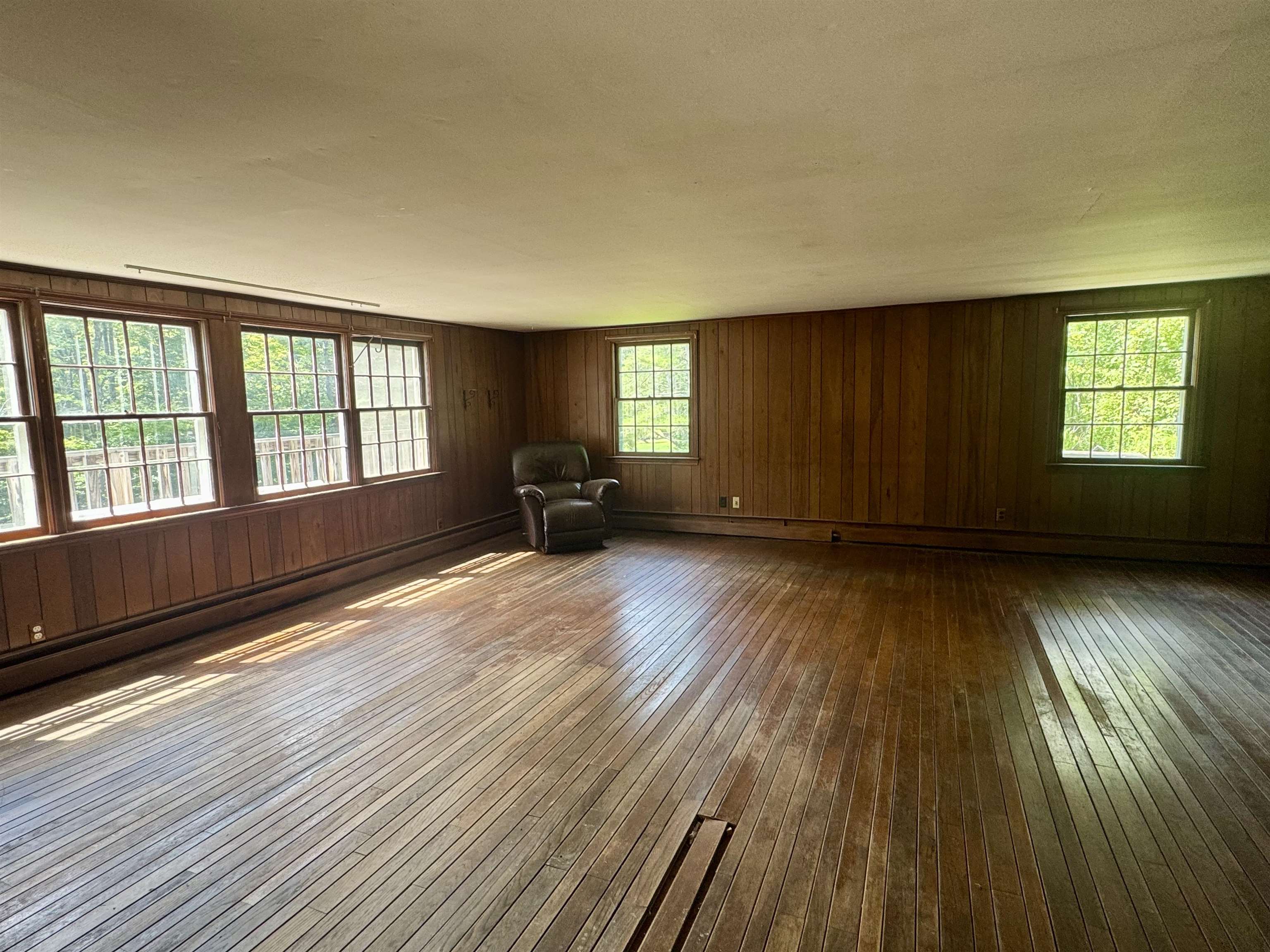 10523 Pomfret Road photo 8