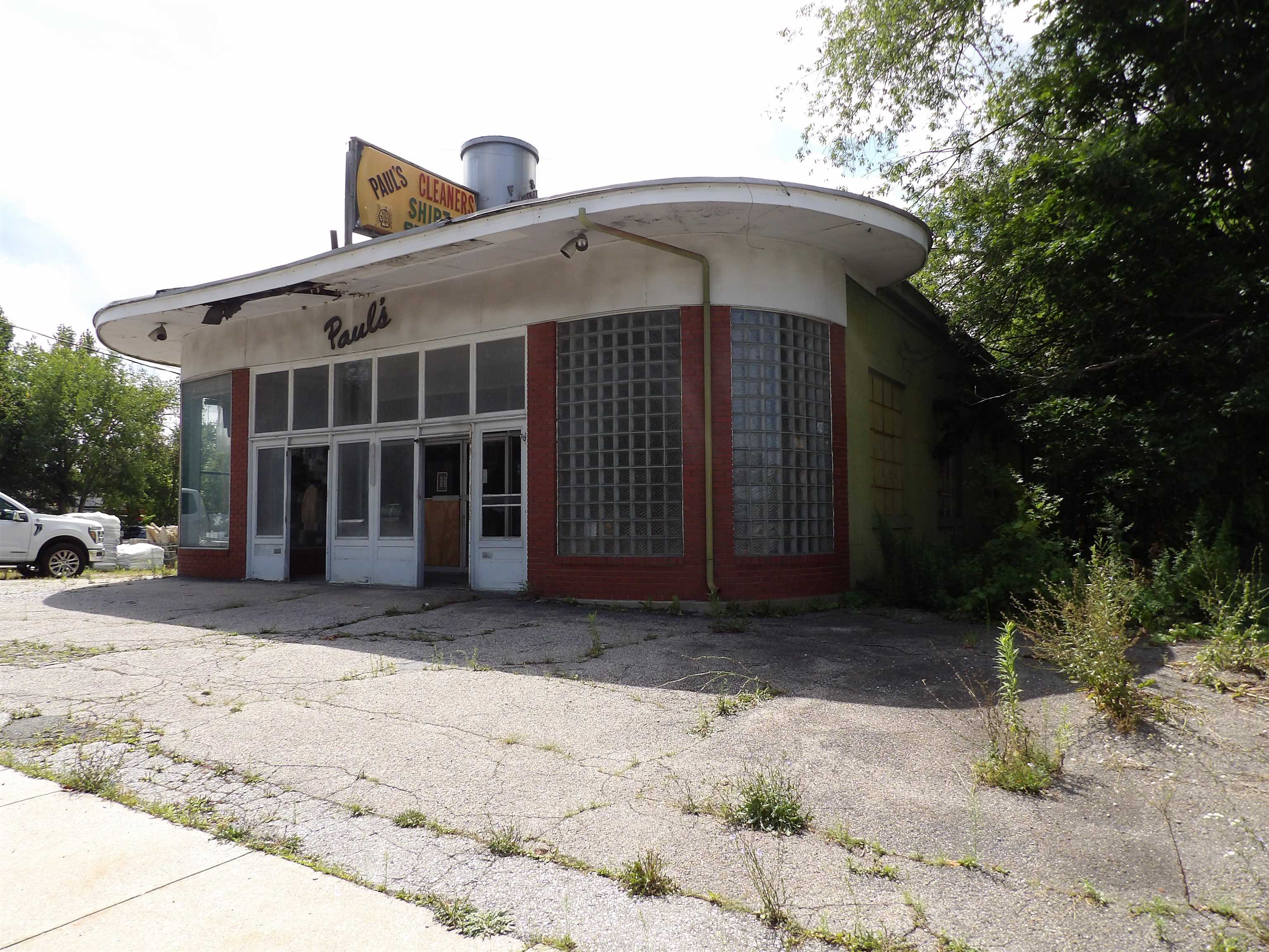 293 North Main Street photo 2
