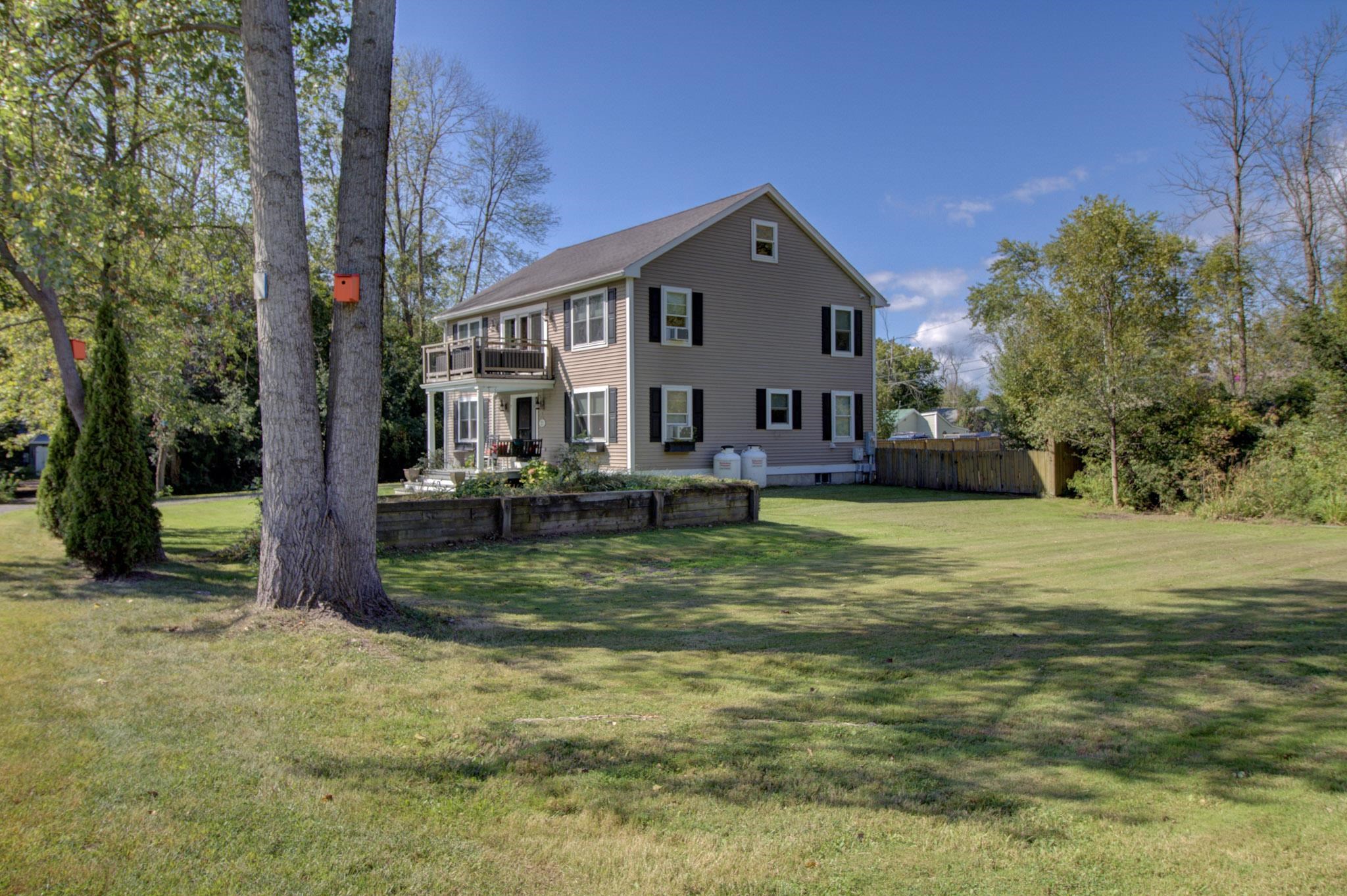 9 Cedar Street photo 3
